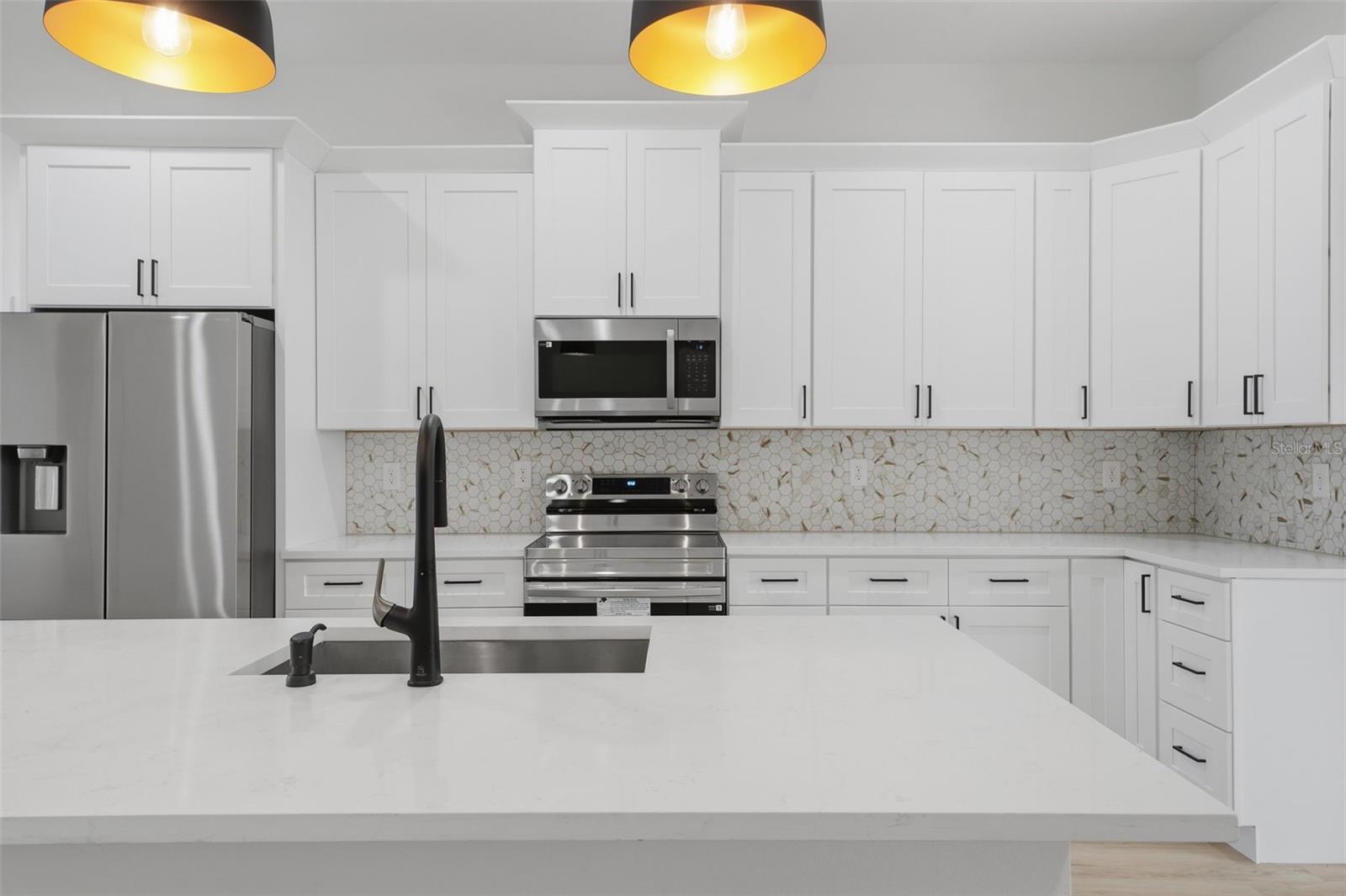 17049 HILLSBOROUGH BLVD