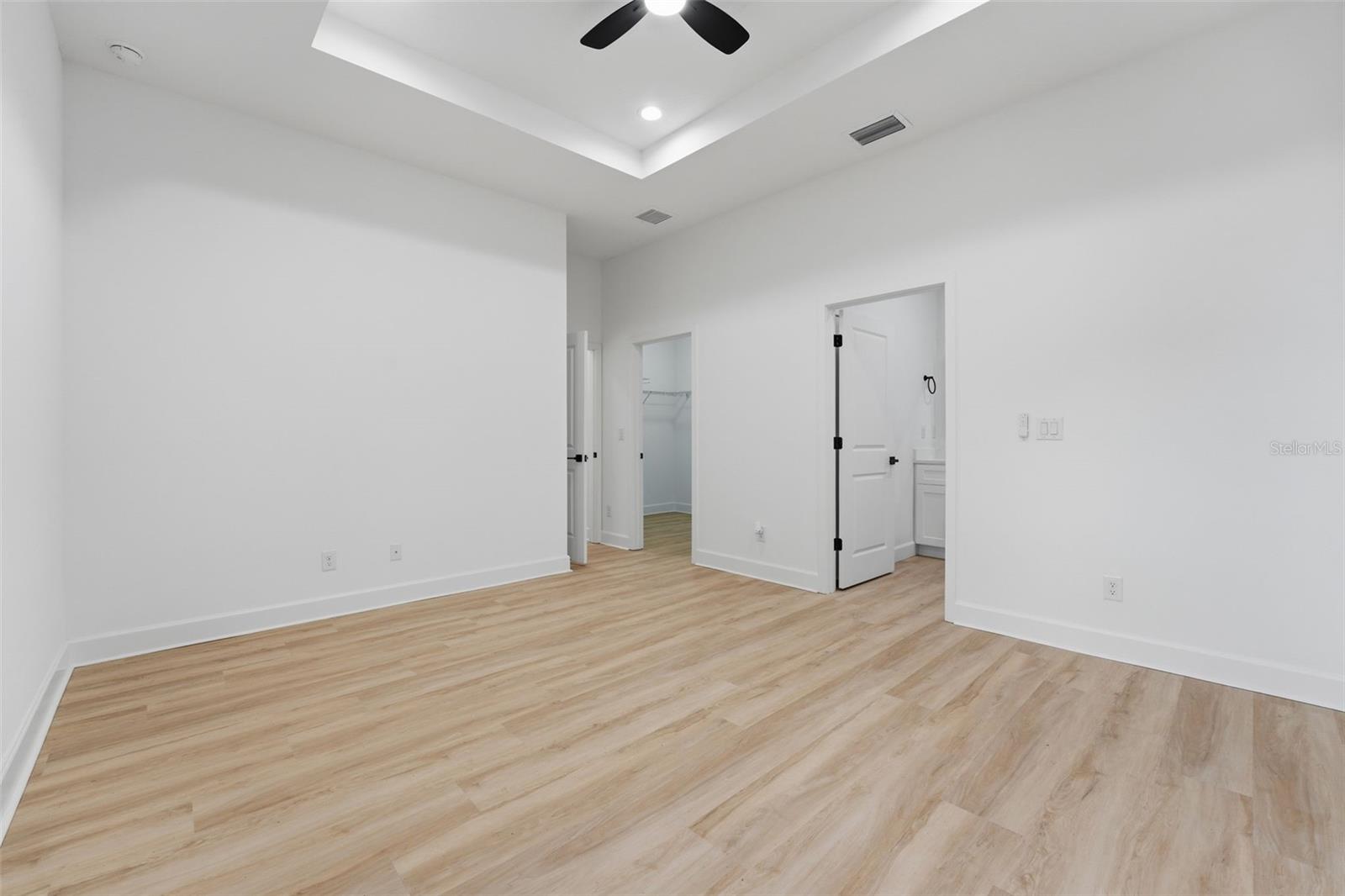 17049 HILLSBOROUGH BLVD