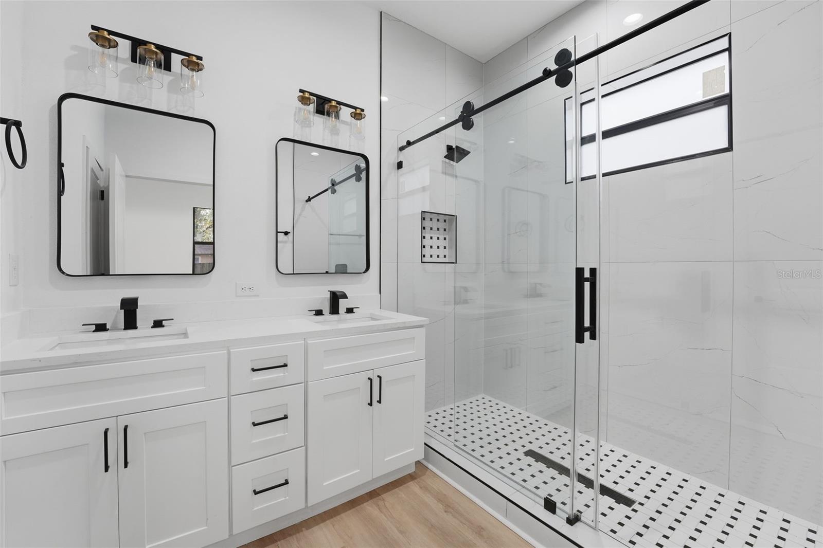 17049 HILLSBOROUGH BLVD