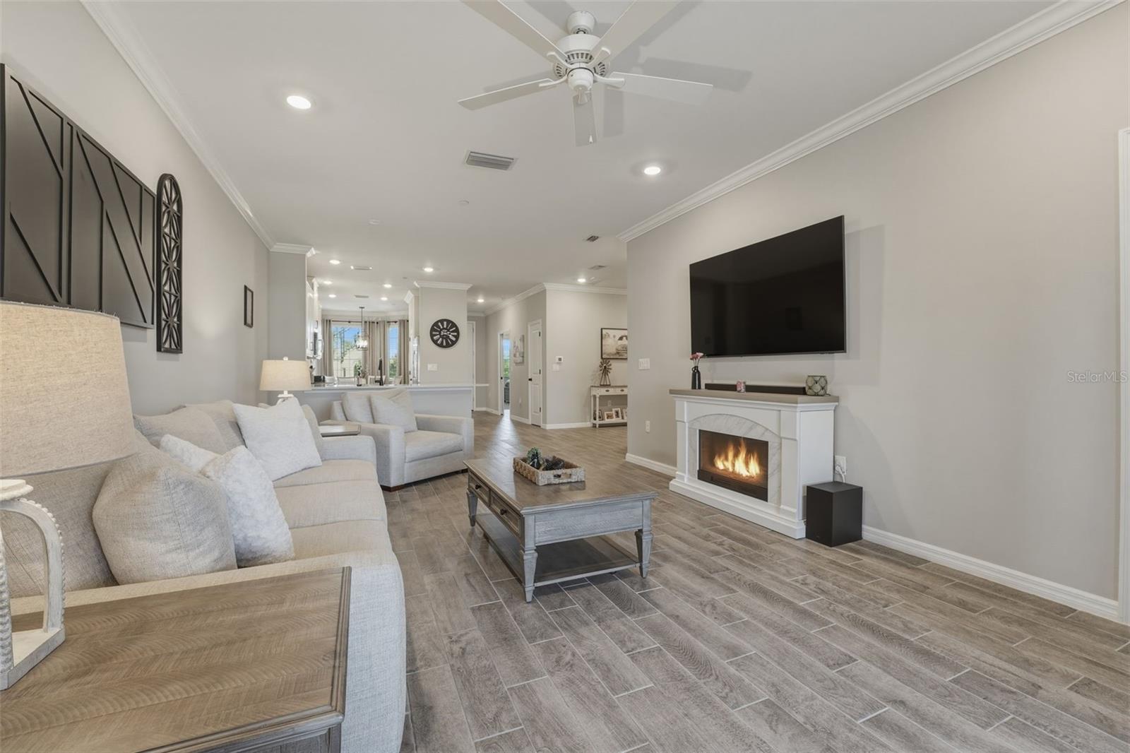 23377 COLLINA WAY #103