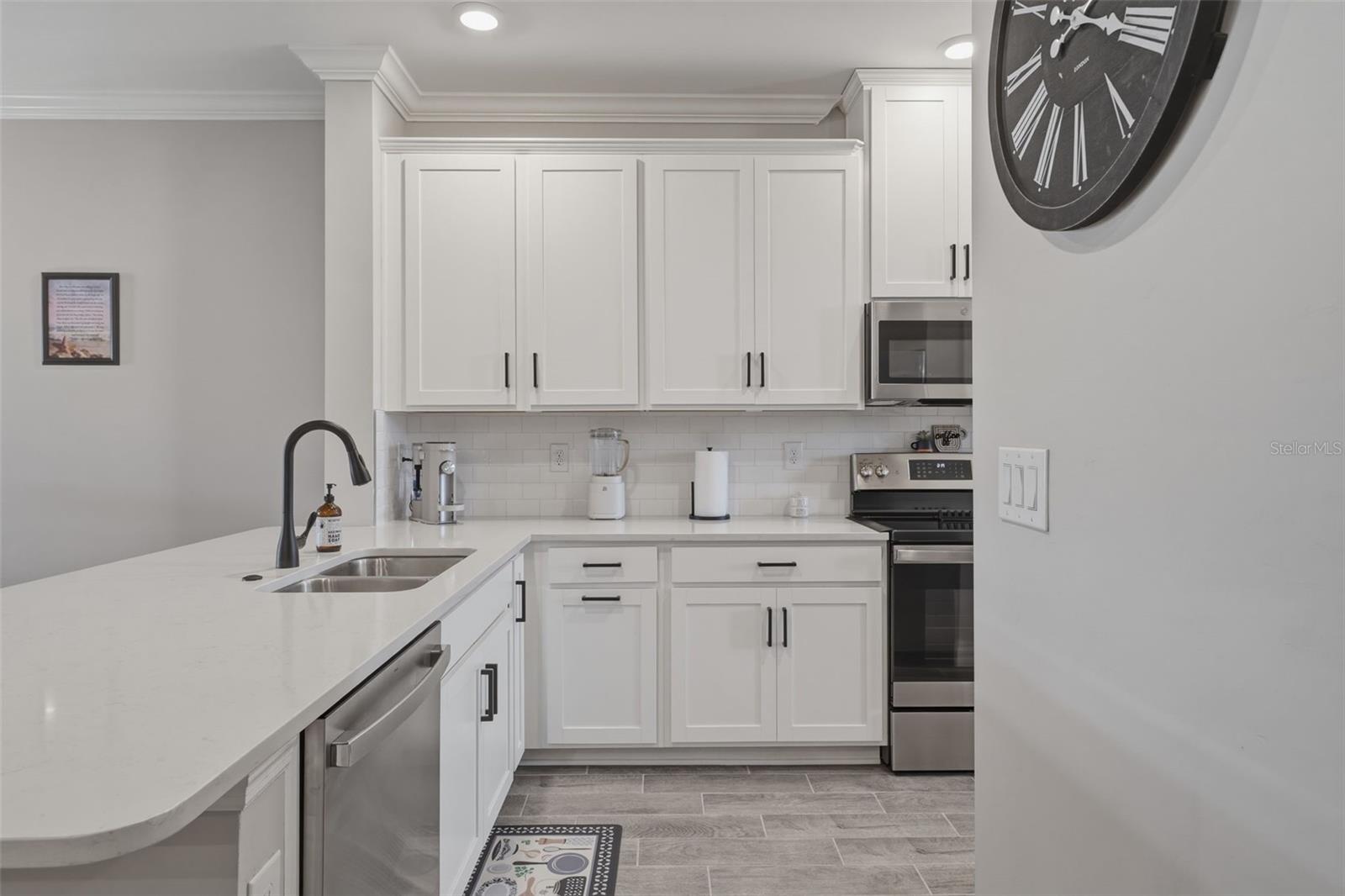 23377 COLLINA WAY #103