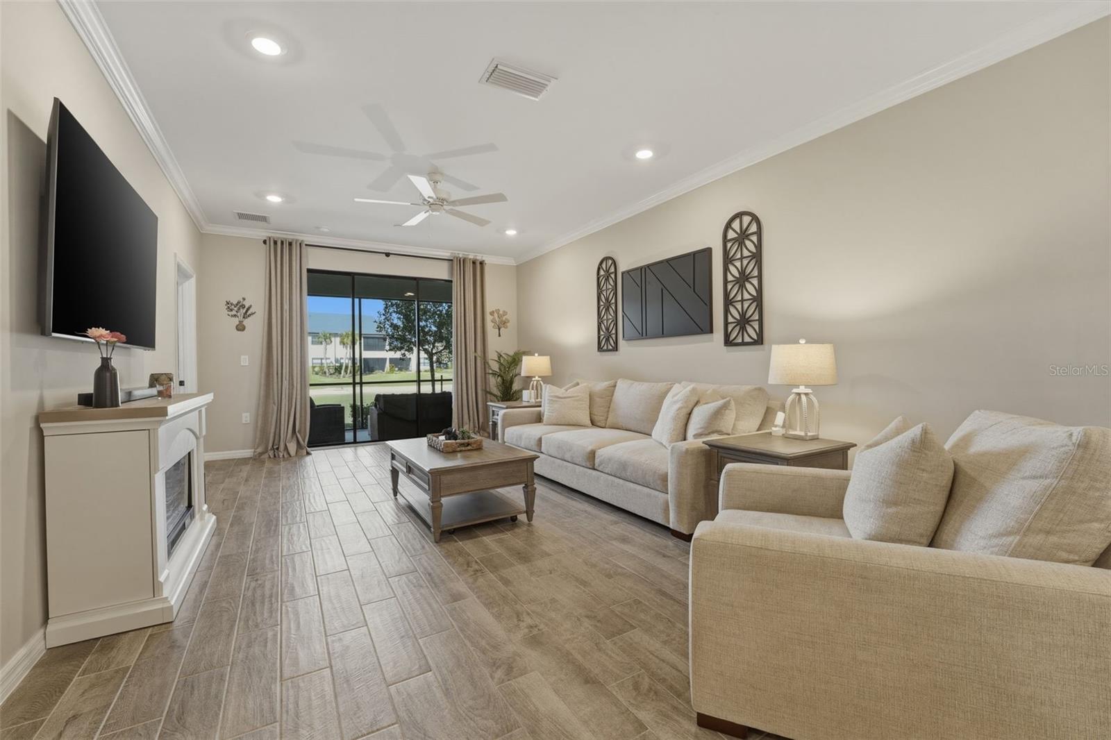 23377 COLLINA WAY #103