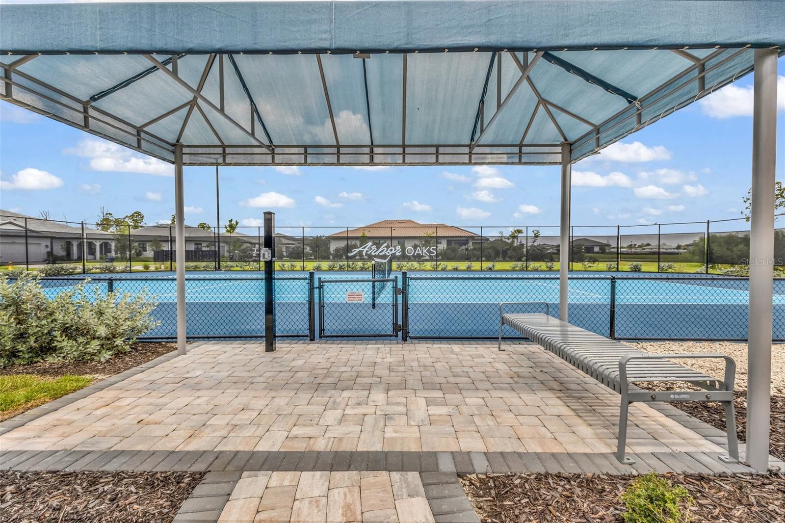 4400 LAKESIDE GROVE PL