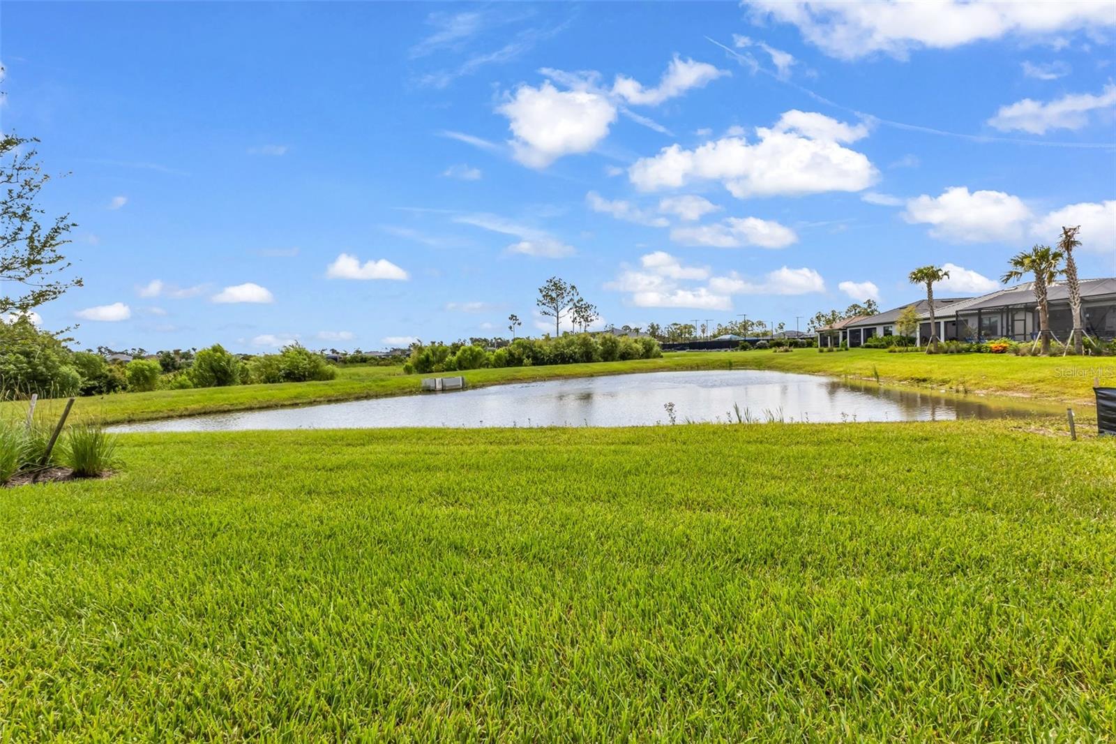 4400 LAKESIDE GROVE PL