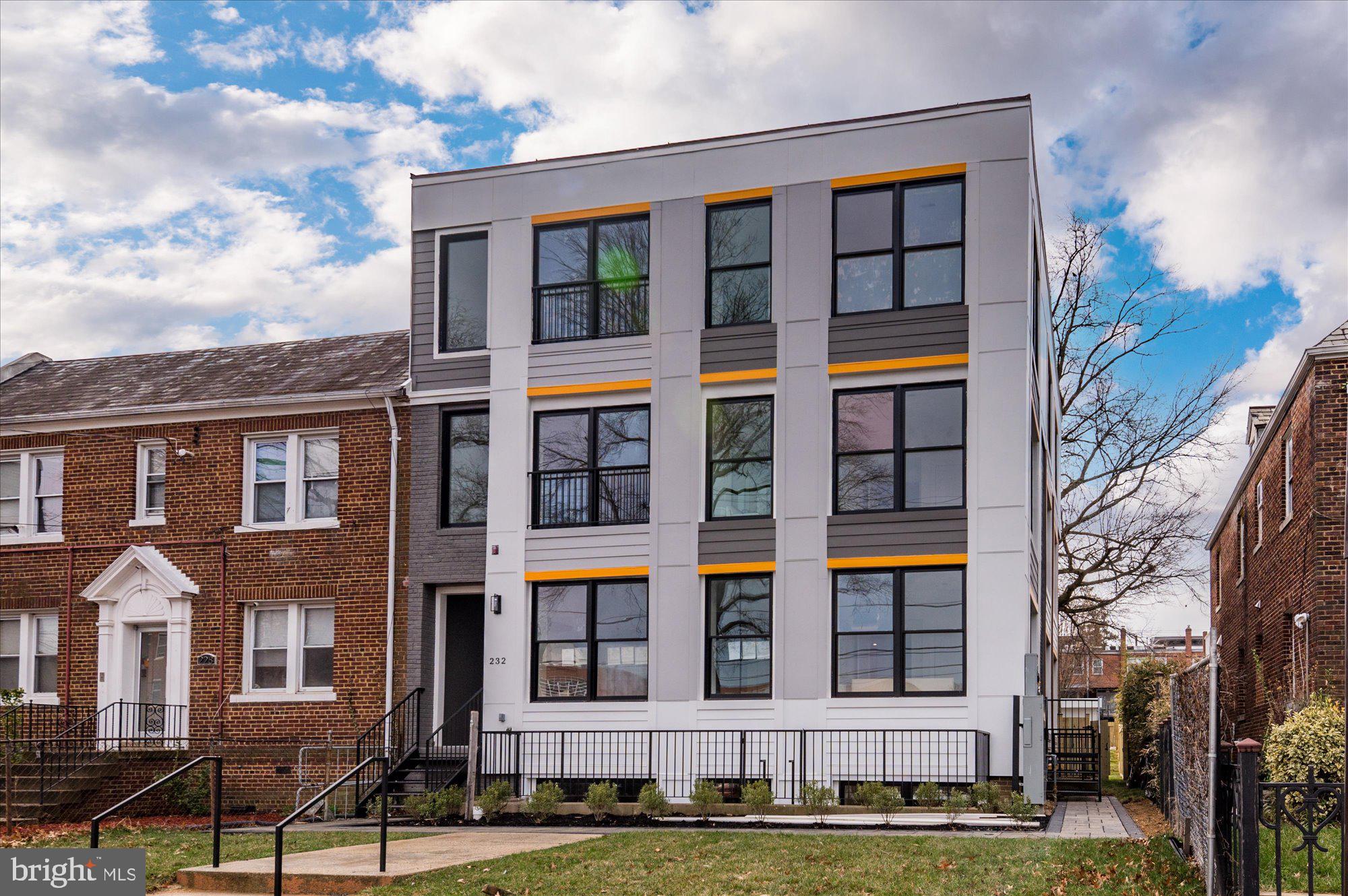 232 HAMILTON STREET NW 6