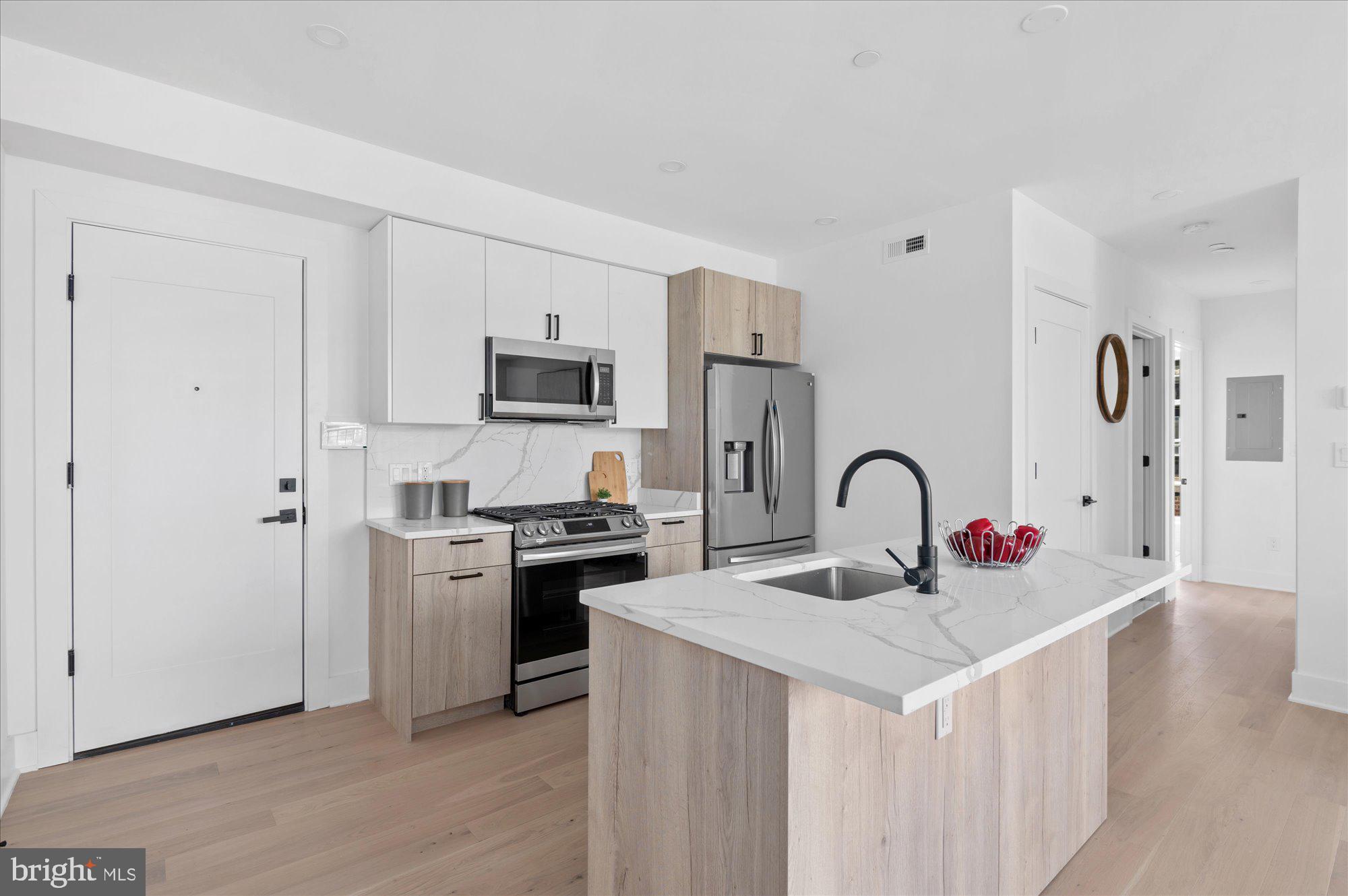 232 HAMILTON STREET NW 5