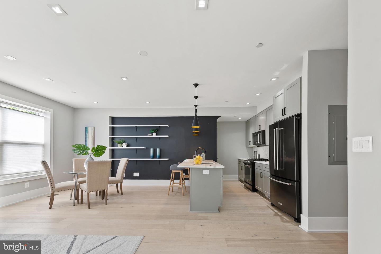 1944 Capitol Ave NE #1