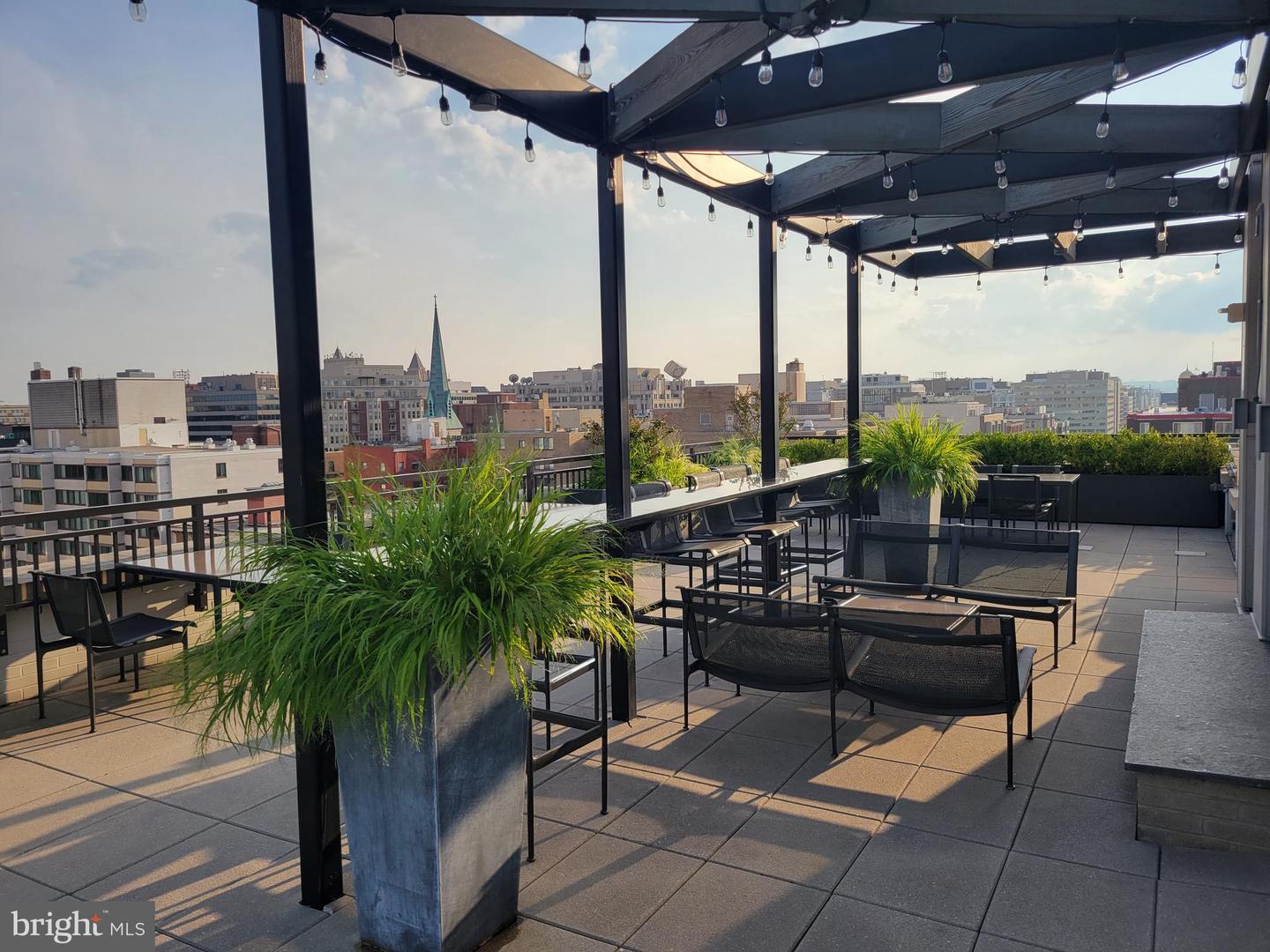 1011 M St NW #804