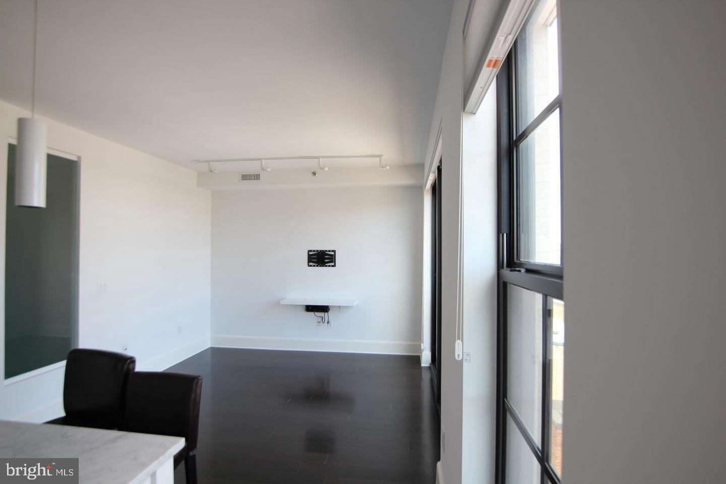 1011 M St NW #804