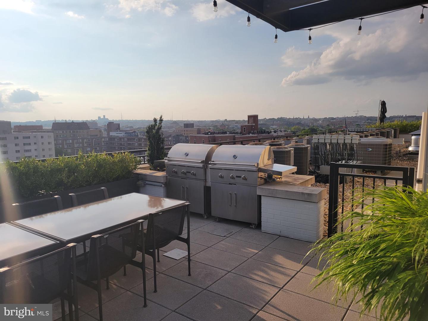 1011 M St NW #804