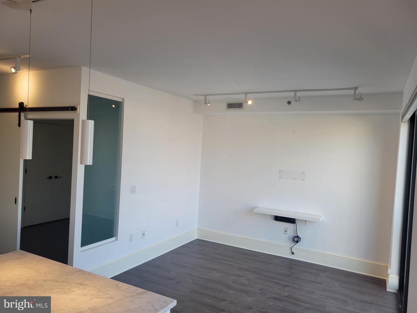 1011 M St NW #804