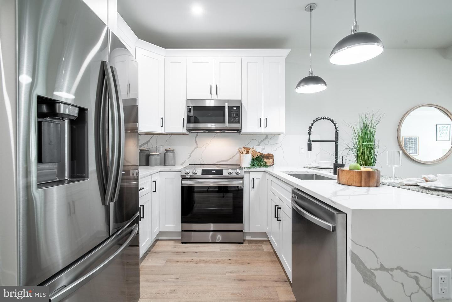 1923 Capitol Ave NE #1