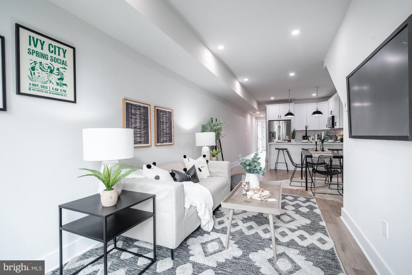 1923 Capitol Ave NE #1