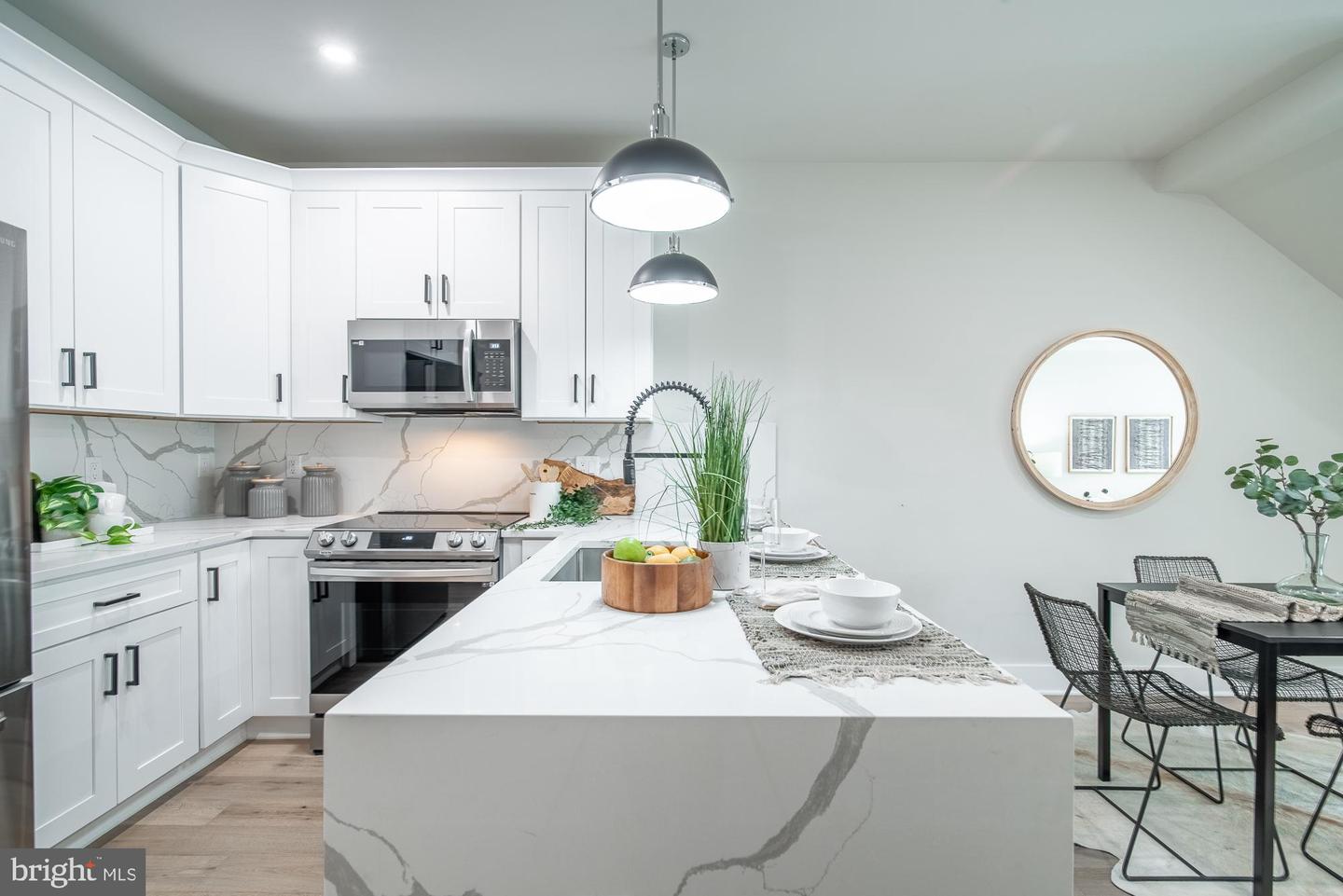 1923 Capitol Ave NE #1