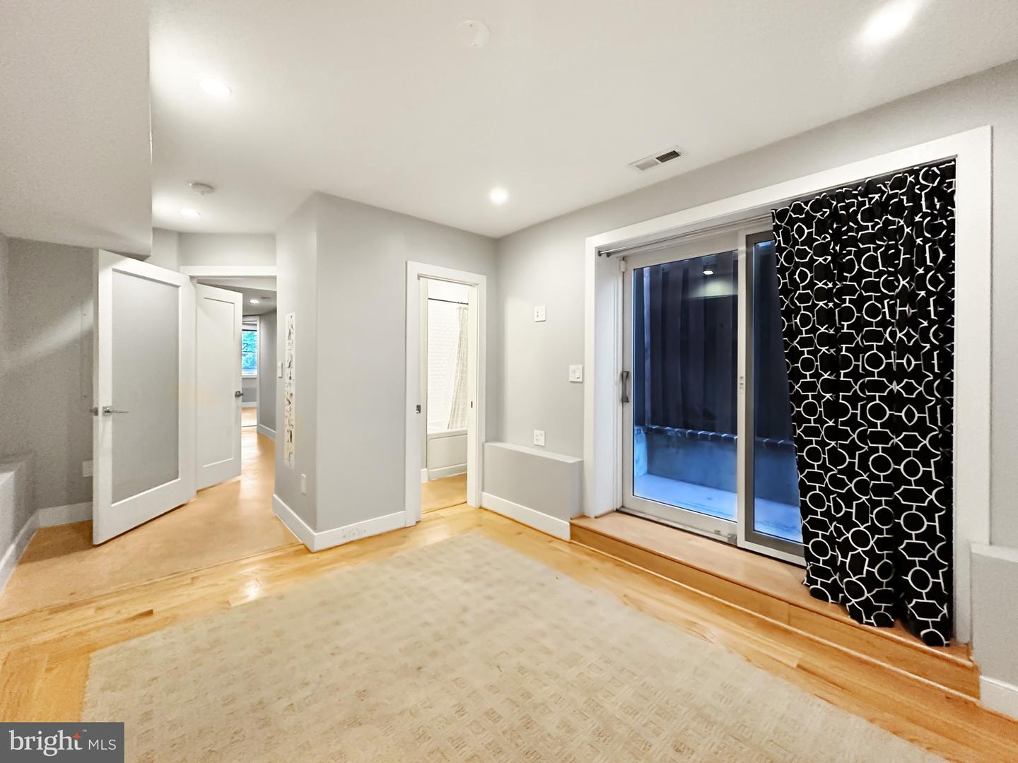 122 Bryant St NW #1