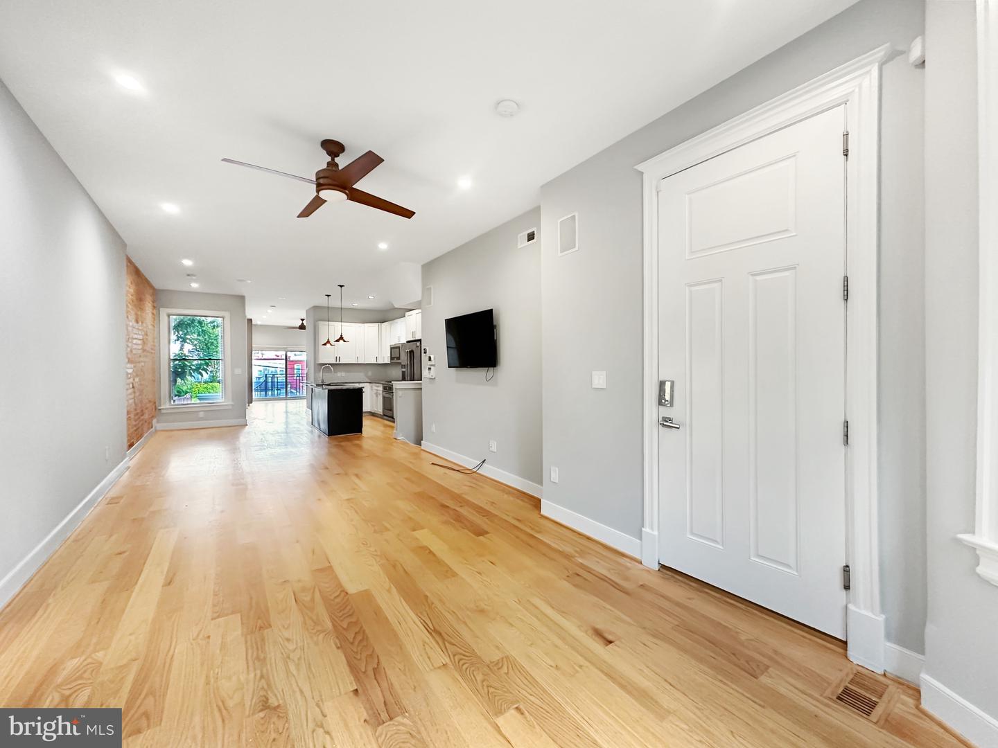 122 Bryant St NW #1