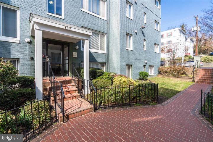 717 Brandywine St SE #T-1