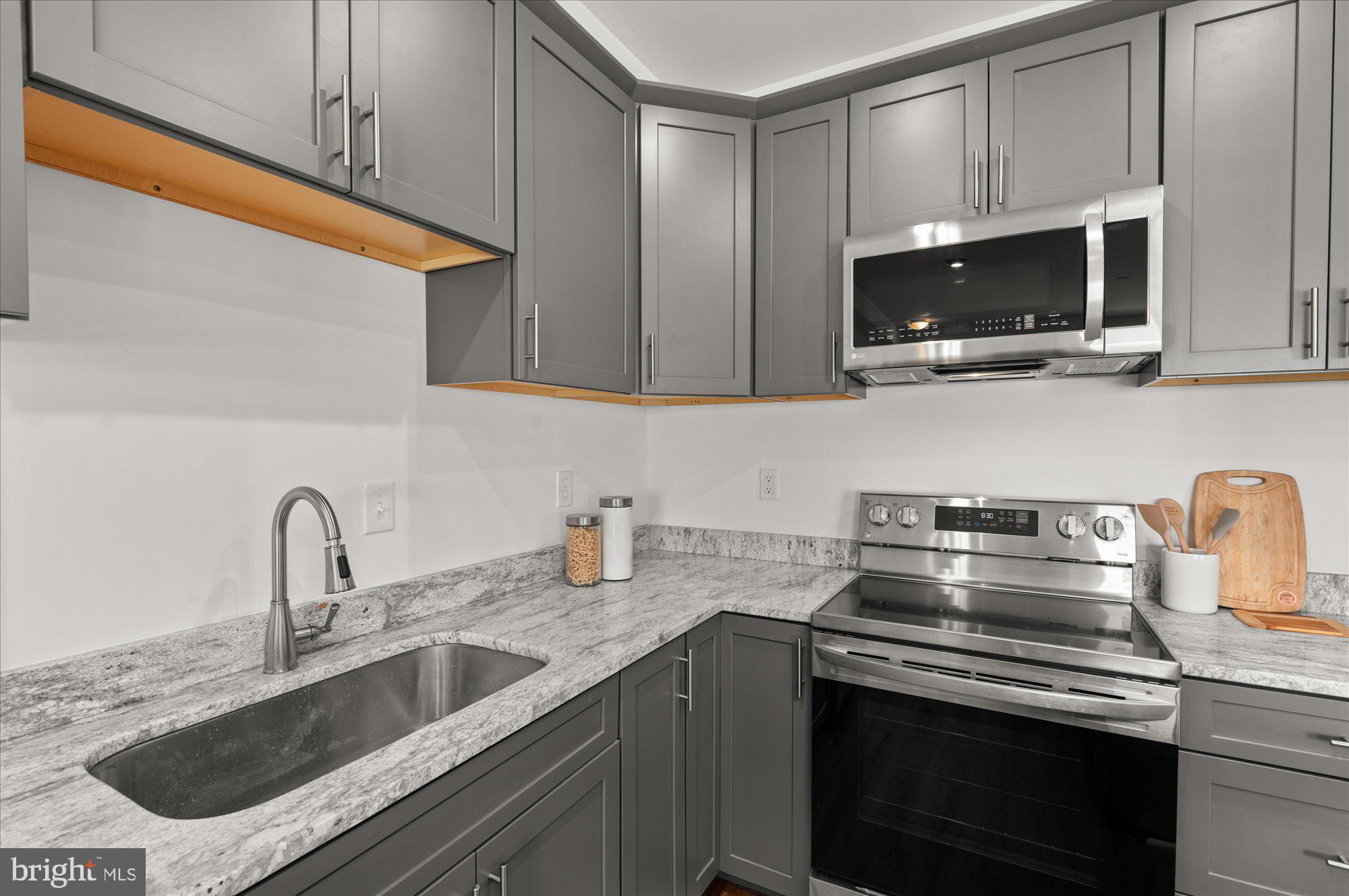 1940 3RD STREET NE 12