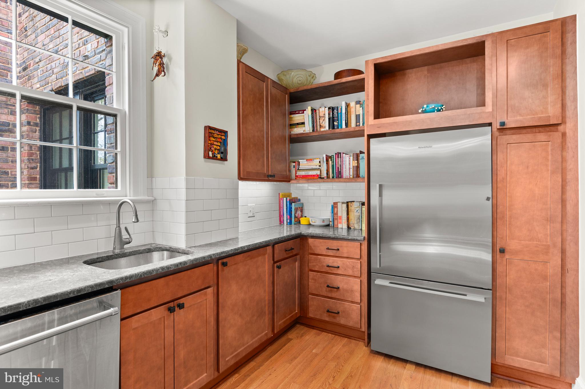 3031 Sedgwick St NW #502-E