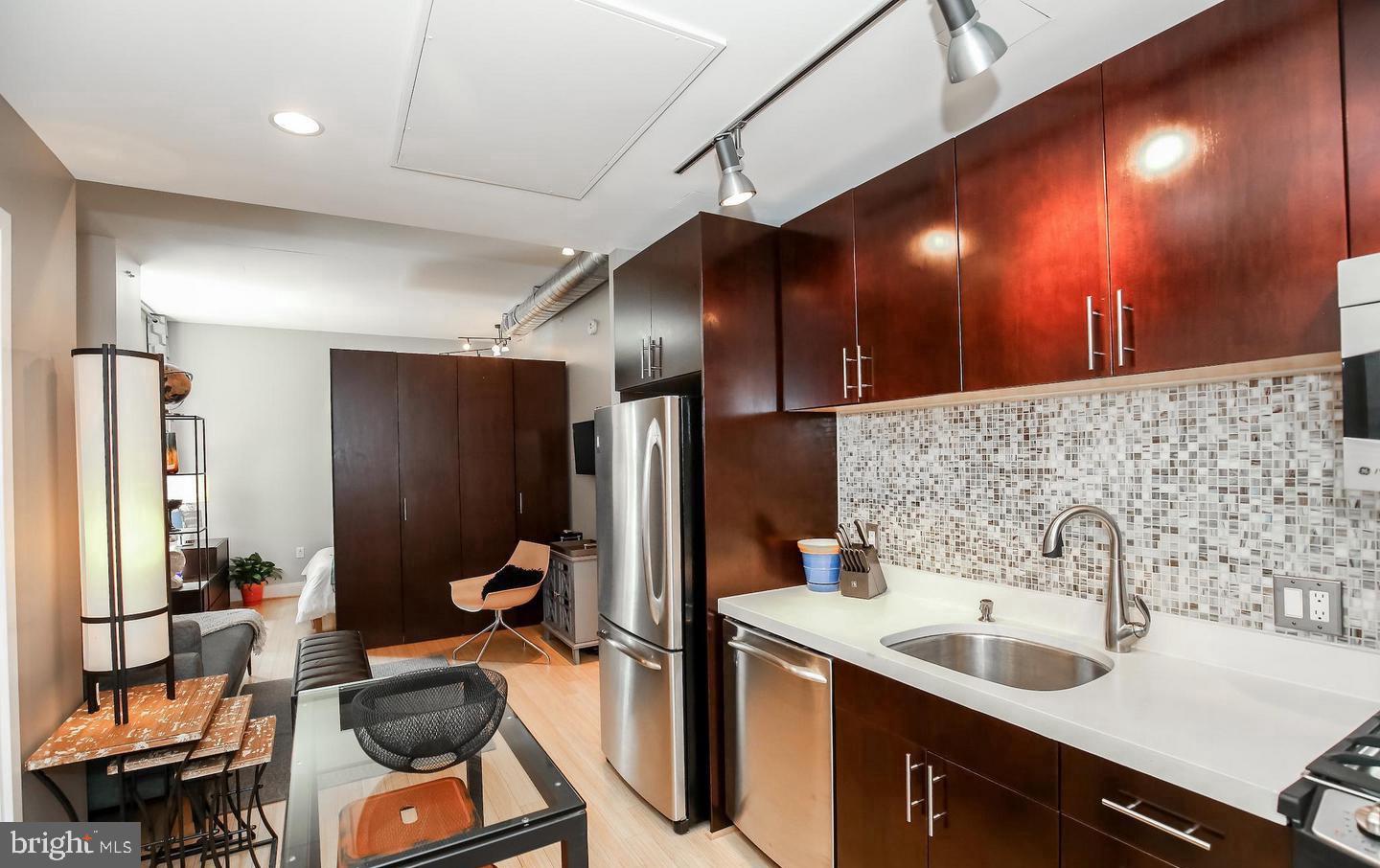 929 Florida Ave NW #4006