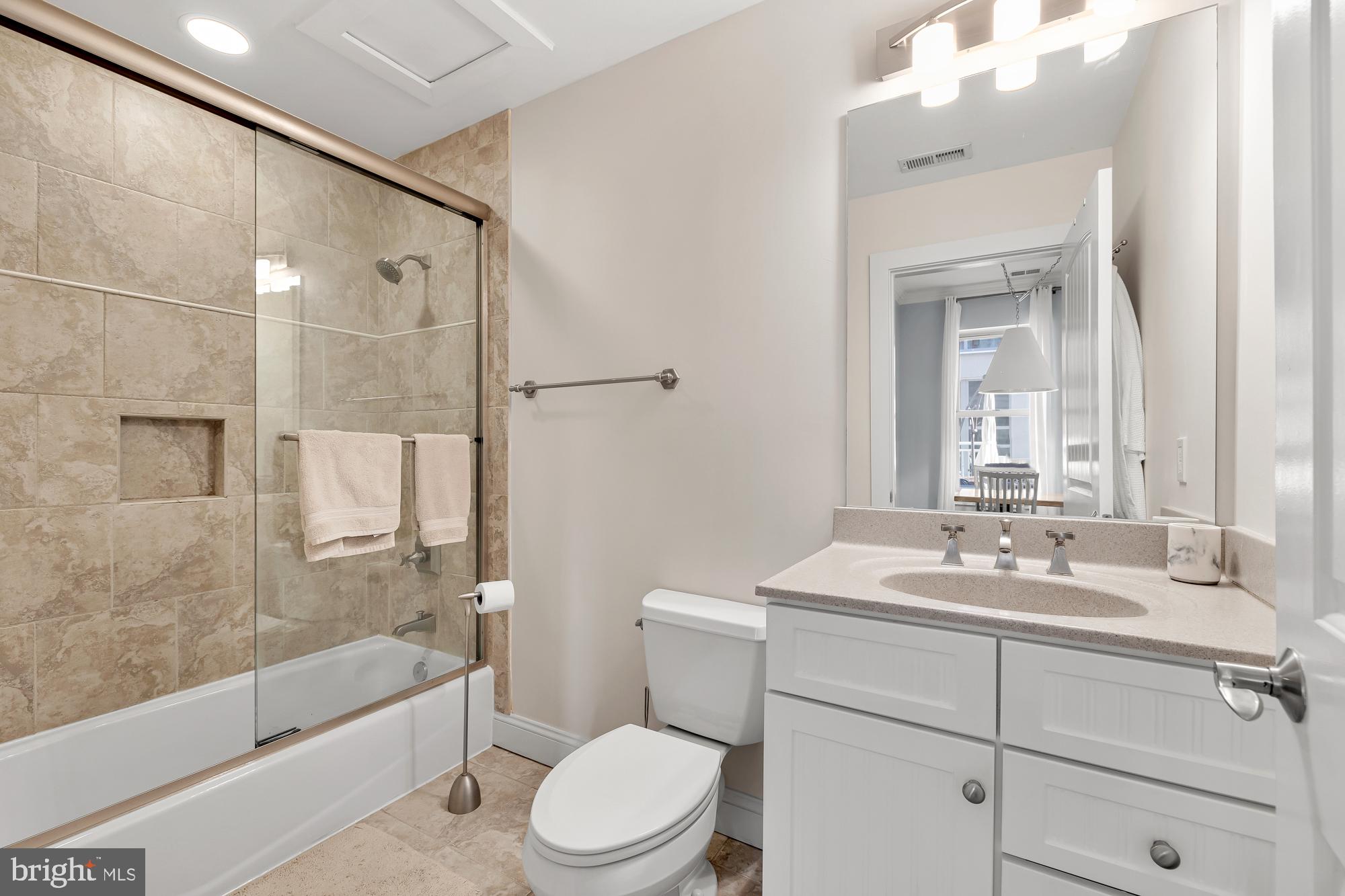 1464 HARVARD STREET NW 5