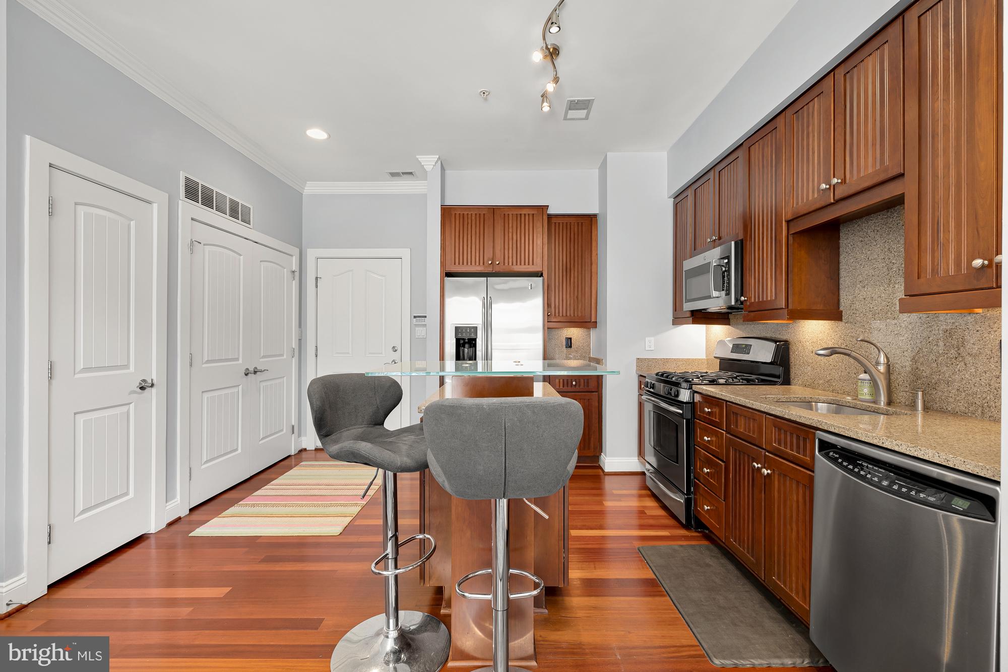 1464 HARVARD STREET NW 5