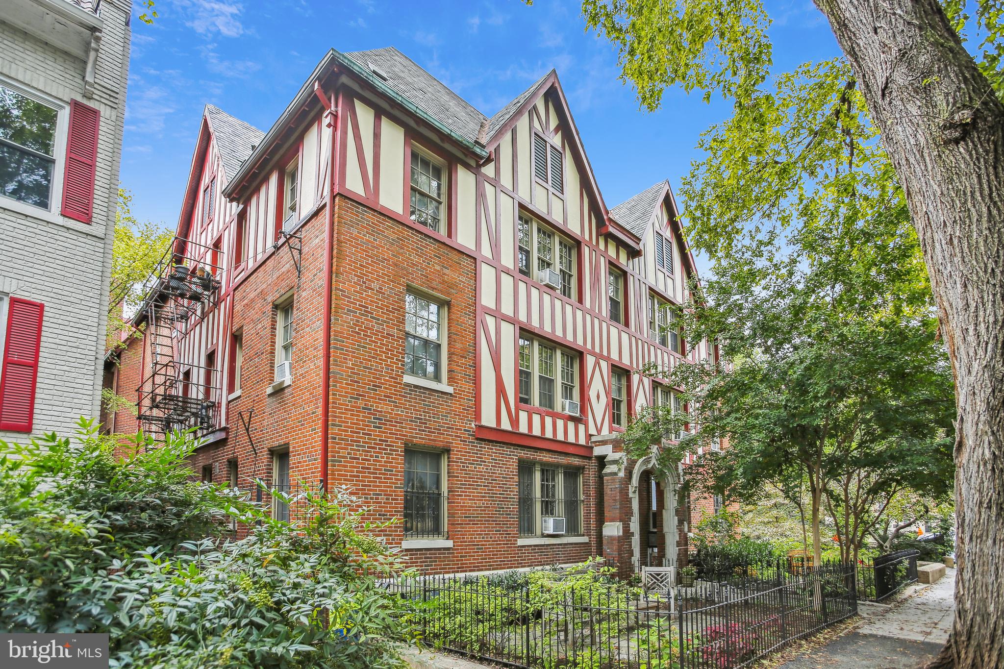 1705 LANIER PL NW 105