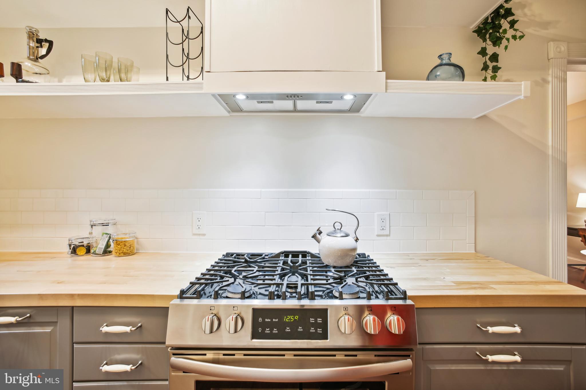 1705 LANIER PL NW 105