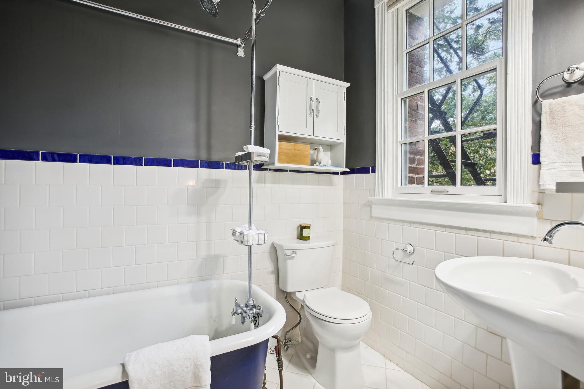 1705 LANIER PL NW 105