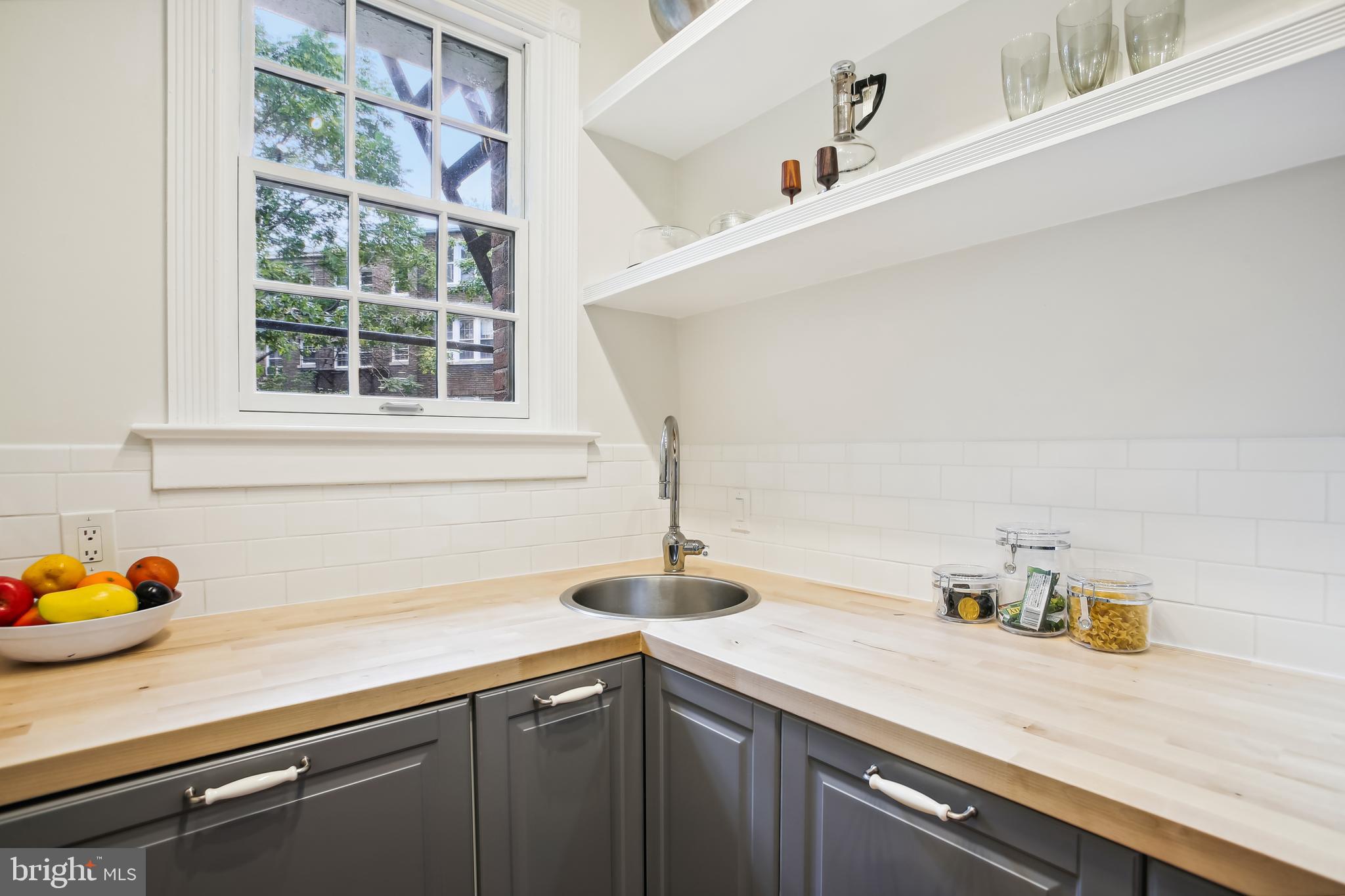 1705 LANIER PL NW 105