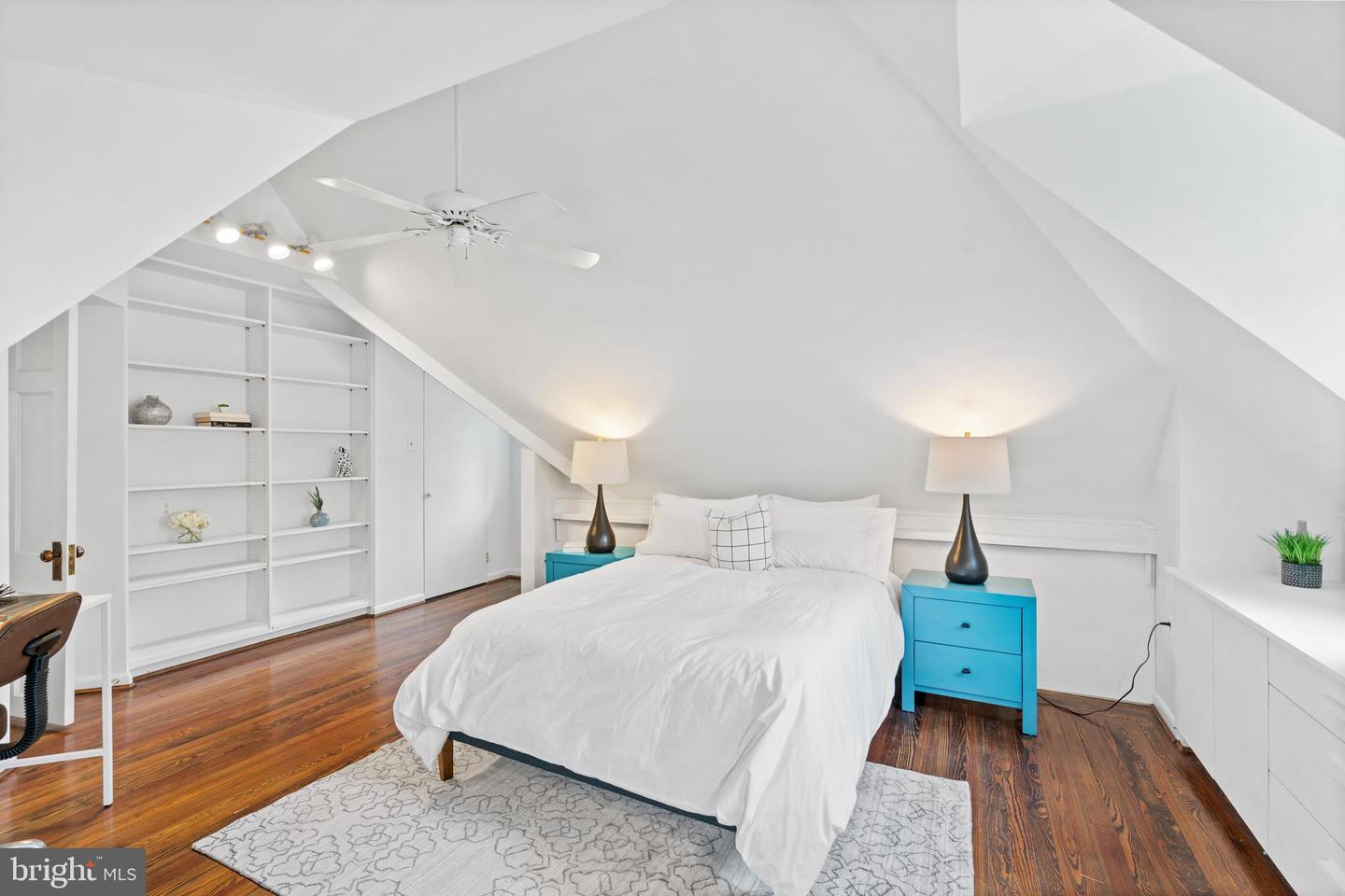 2503 Tracy Pl NW