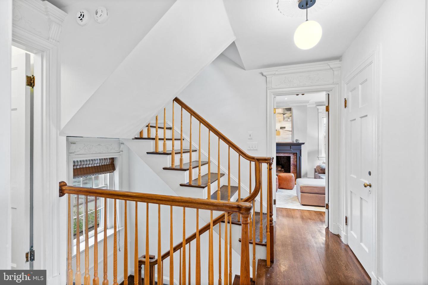 2503 Tracy Pl NW