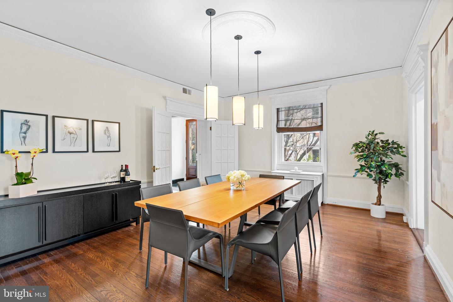 2503 Tracy Pl NW