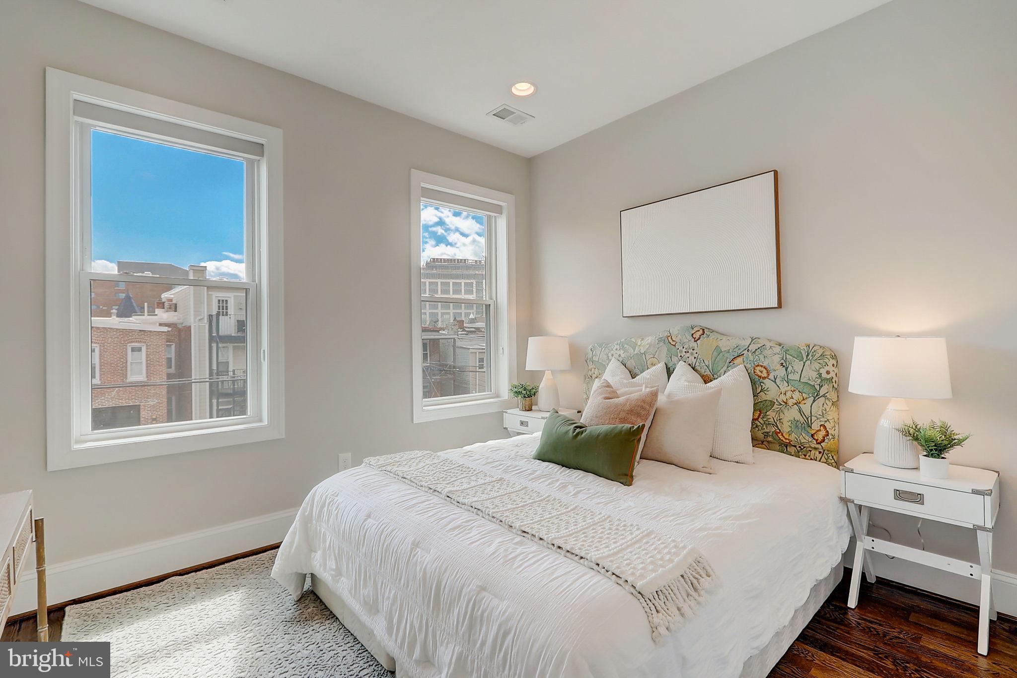 53 QUINCY PLACE NE