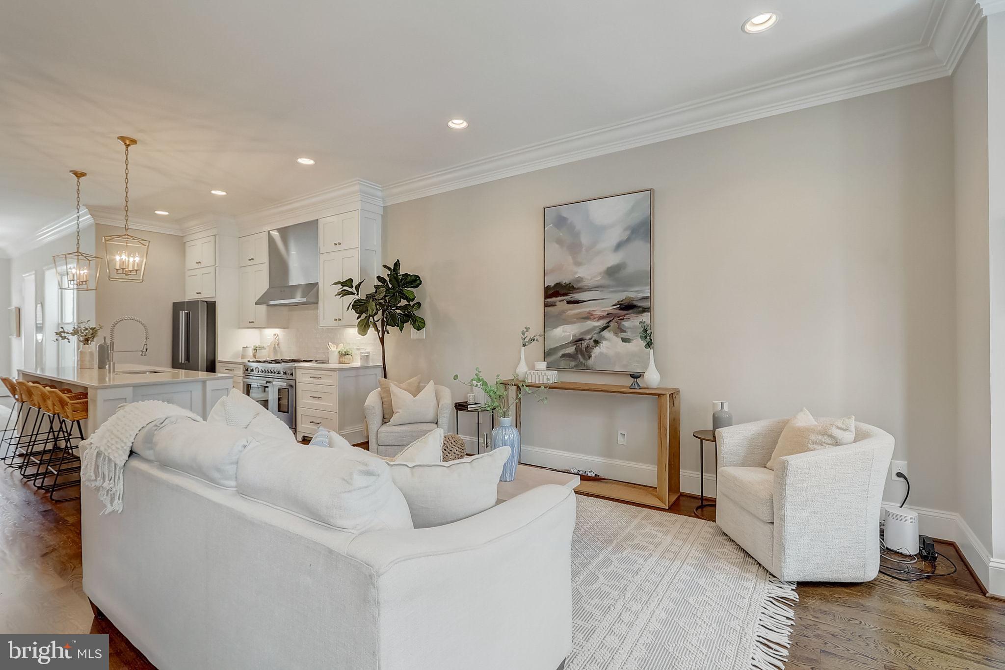53 QUINCY PLACE NE