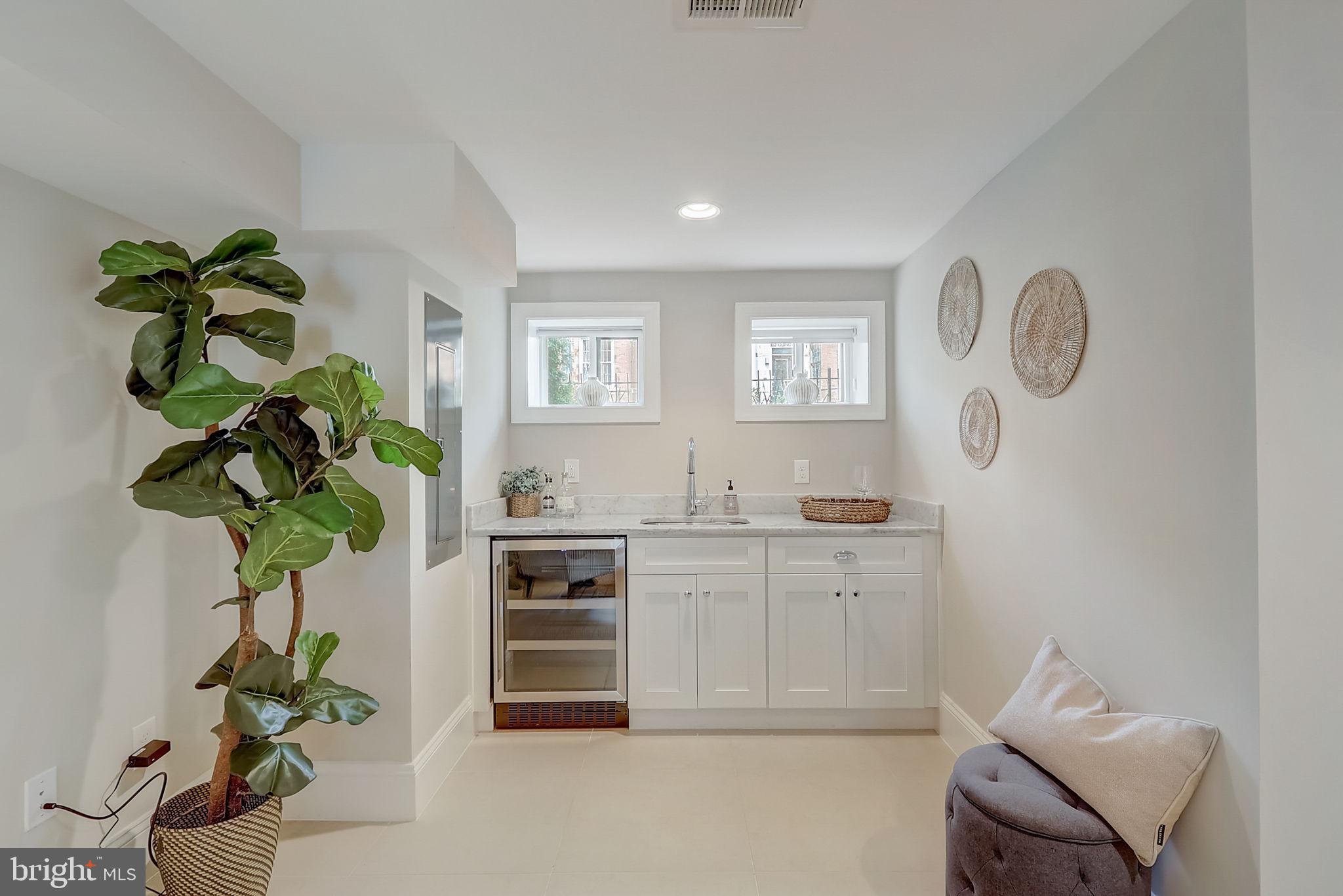 53 QUINCY PLACE NE