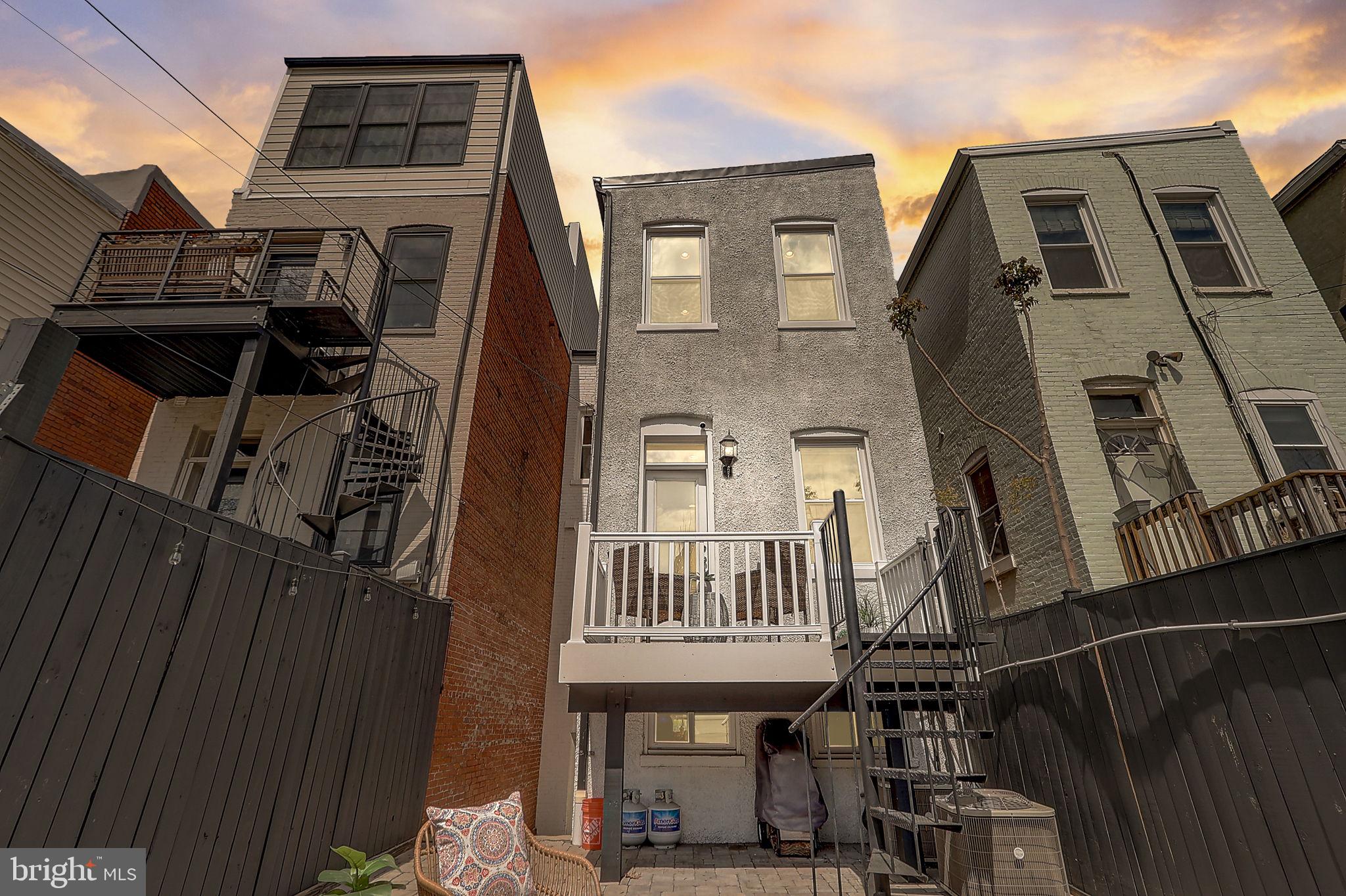 53 QUINCY PLACE NE