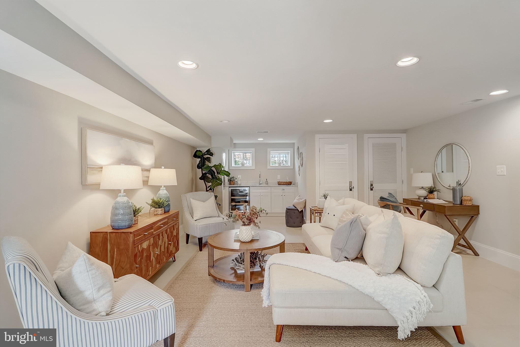 53 QUINCY PLACE NE