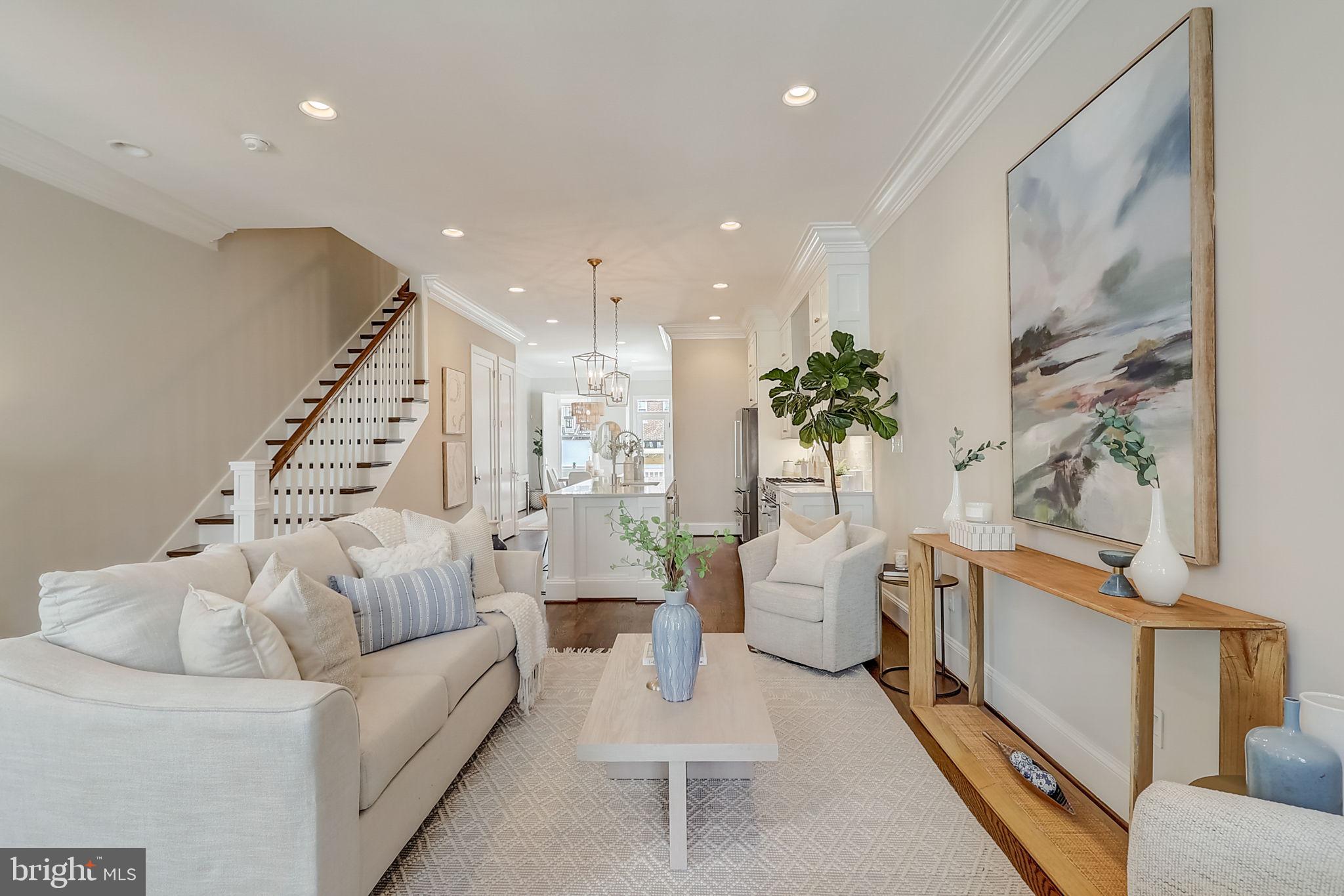 53 QUINCY PLACE NE