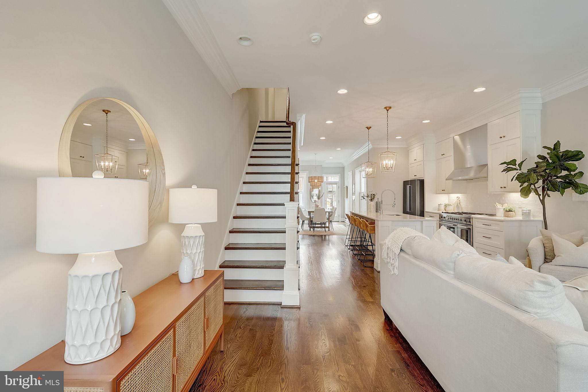 53 QUINCY PLACE NE