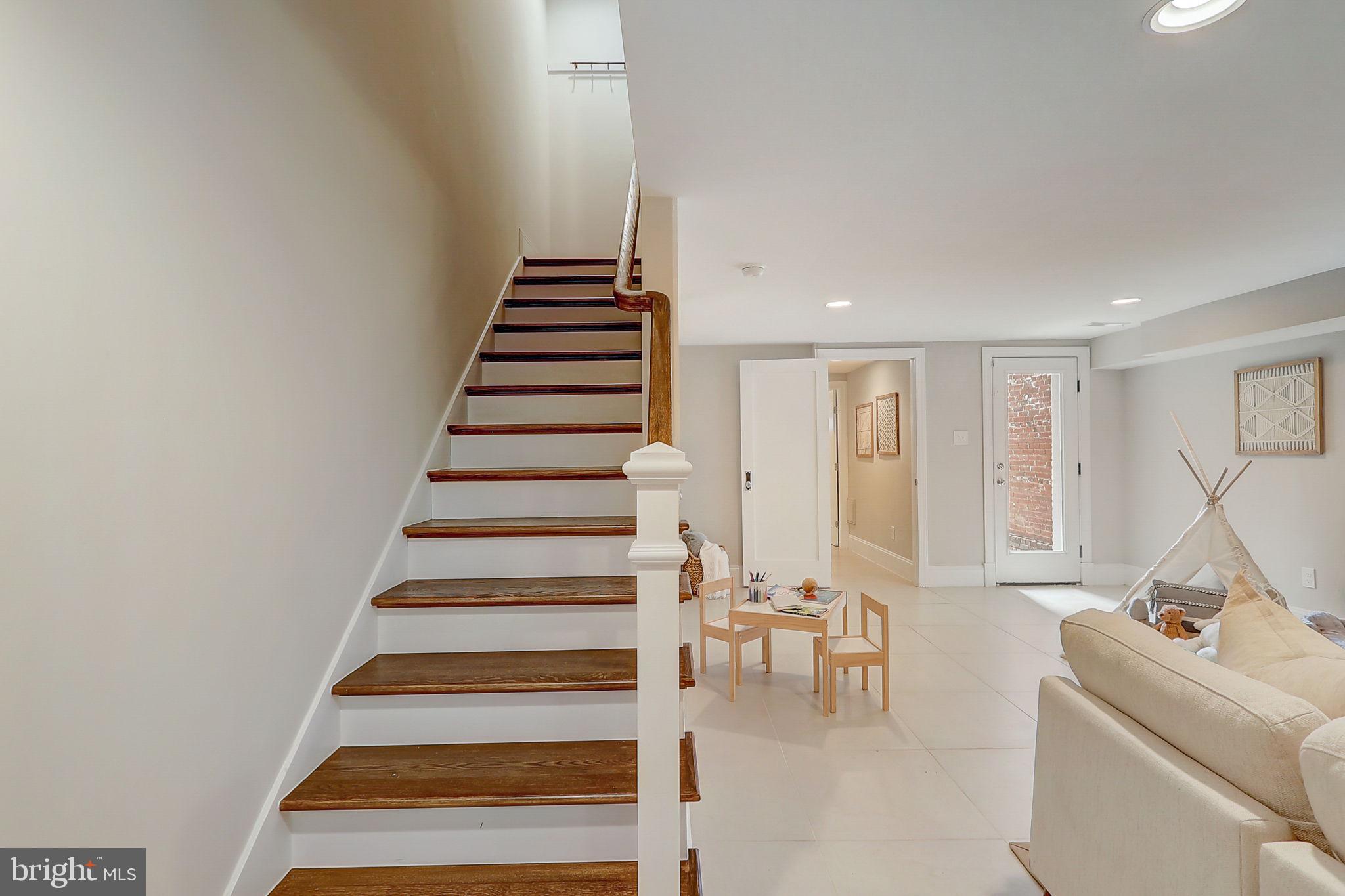 53 QUINCY PLACE NE
