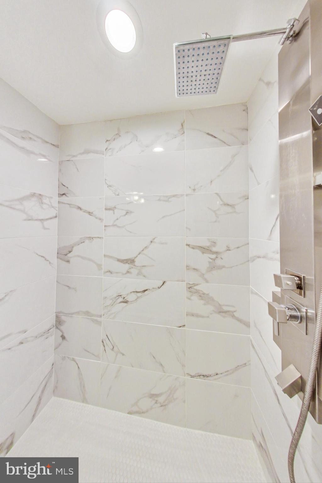 37 MISSOURI AVENUE NW 12