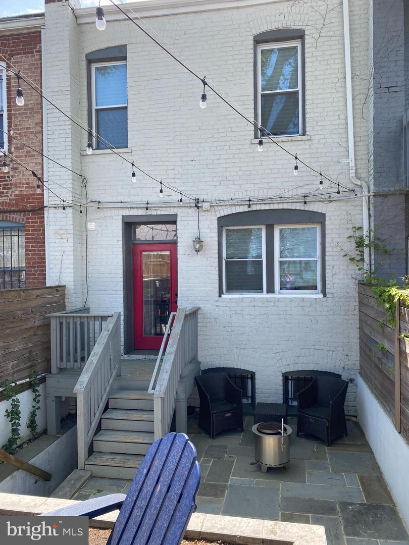 1312 C St NE