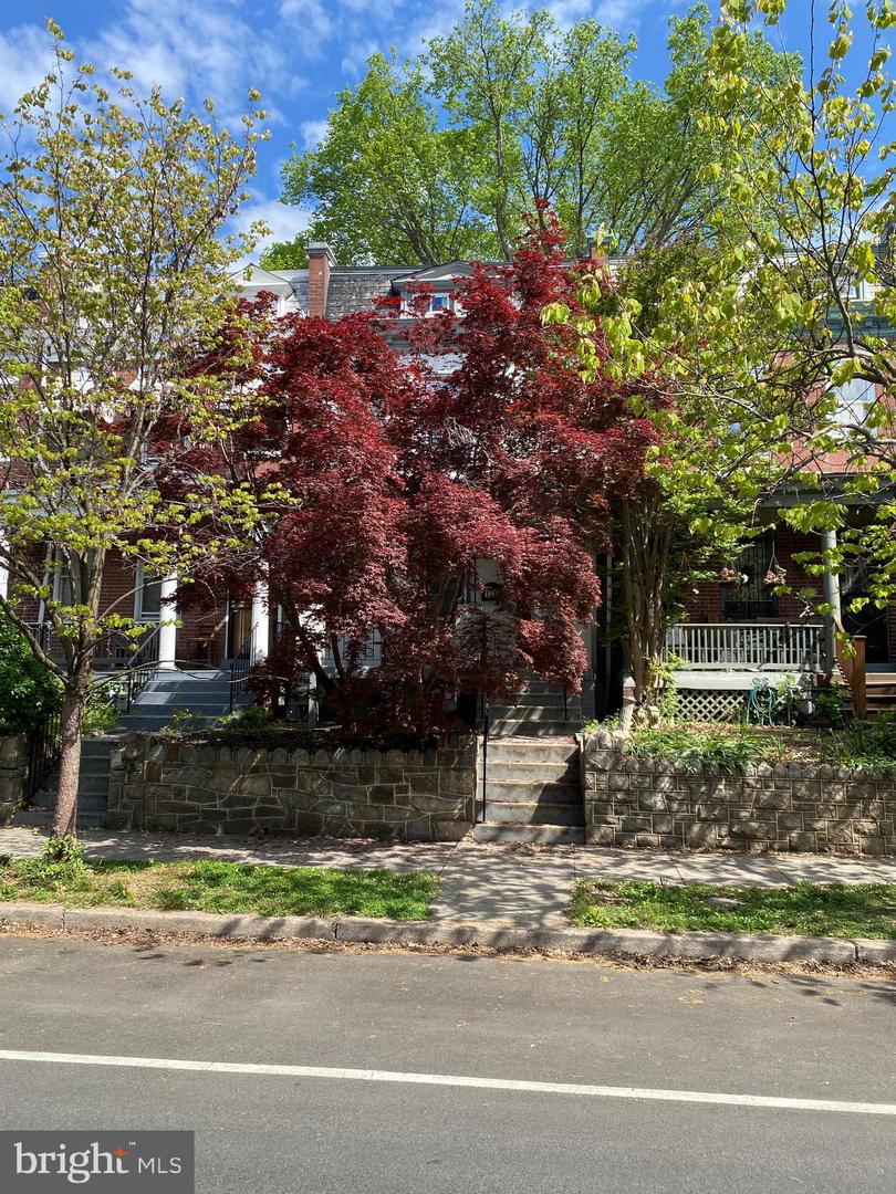 1312 C St NE