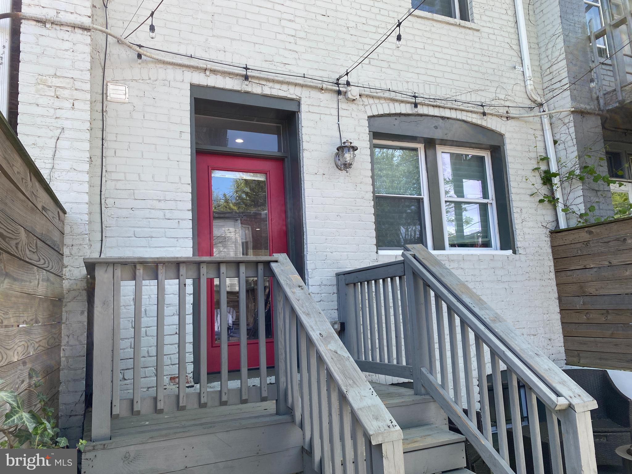 1312 C St NE