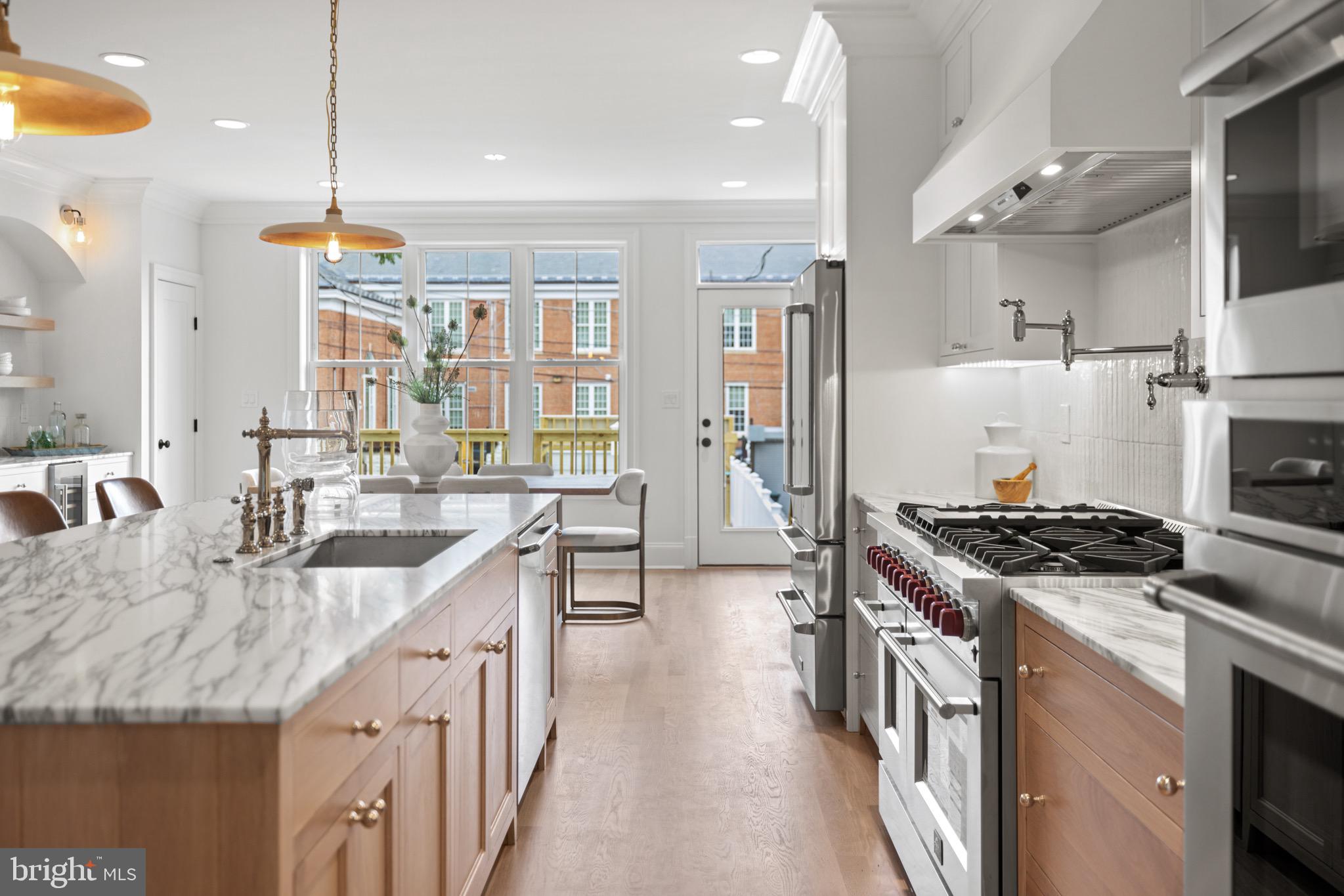 1343 TAYLOR STREET NW