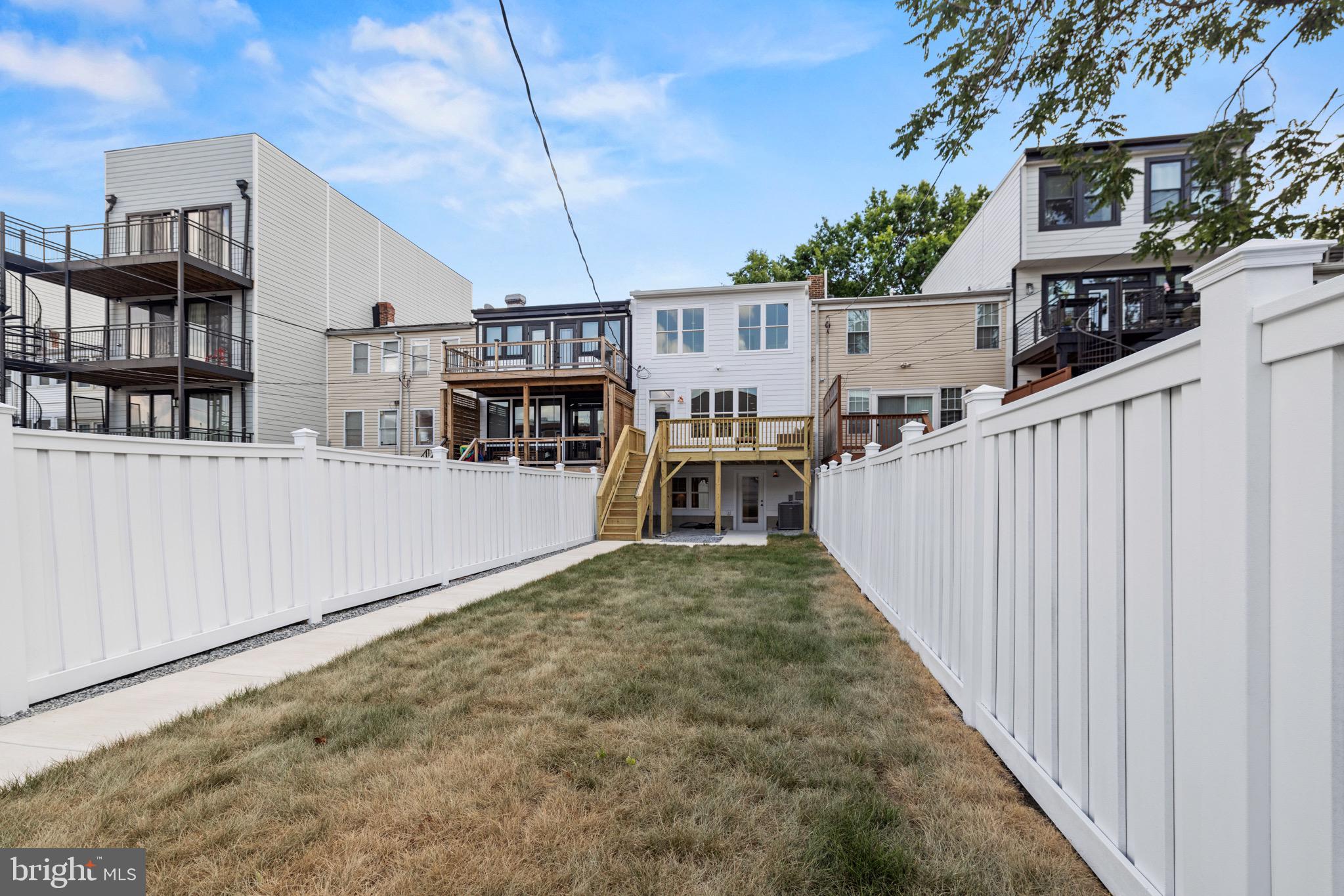 1343 TAYLOR STREET NW
