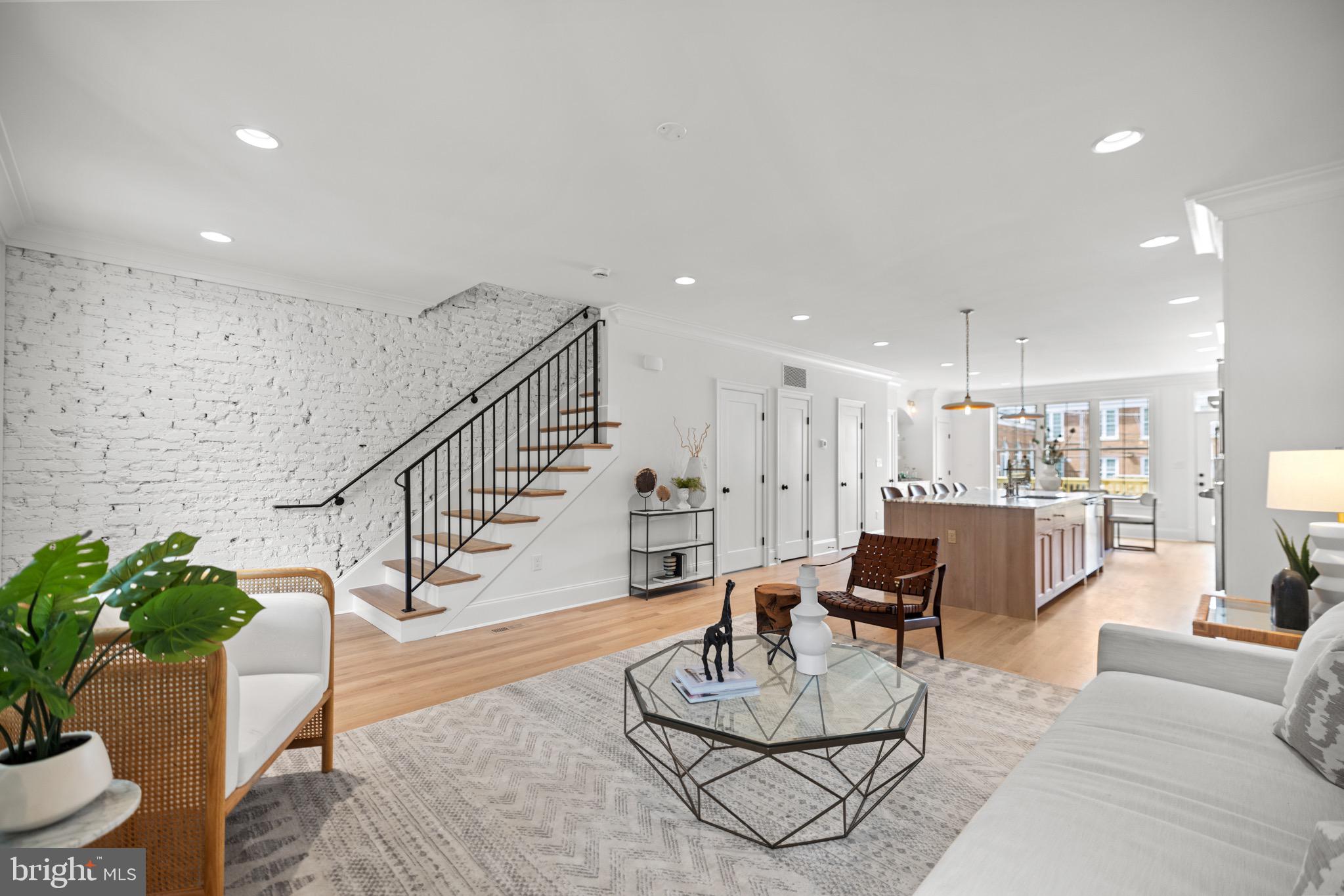 1343 TAYLOR STREET NW