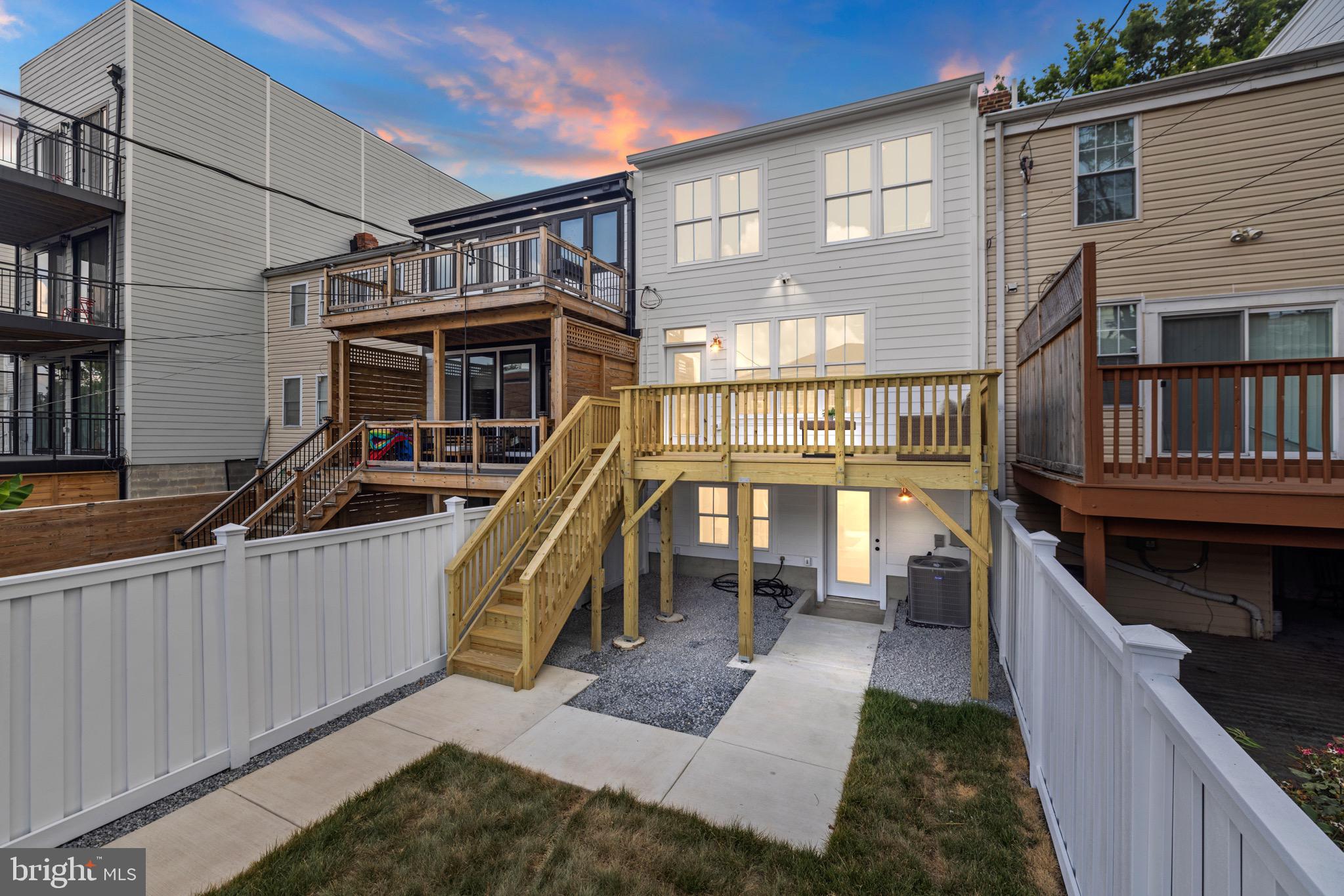 1343 TAYLOR STREET NW