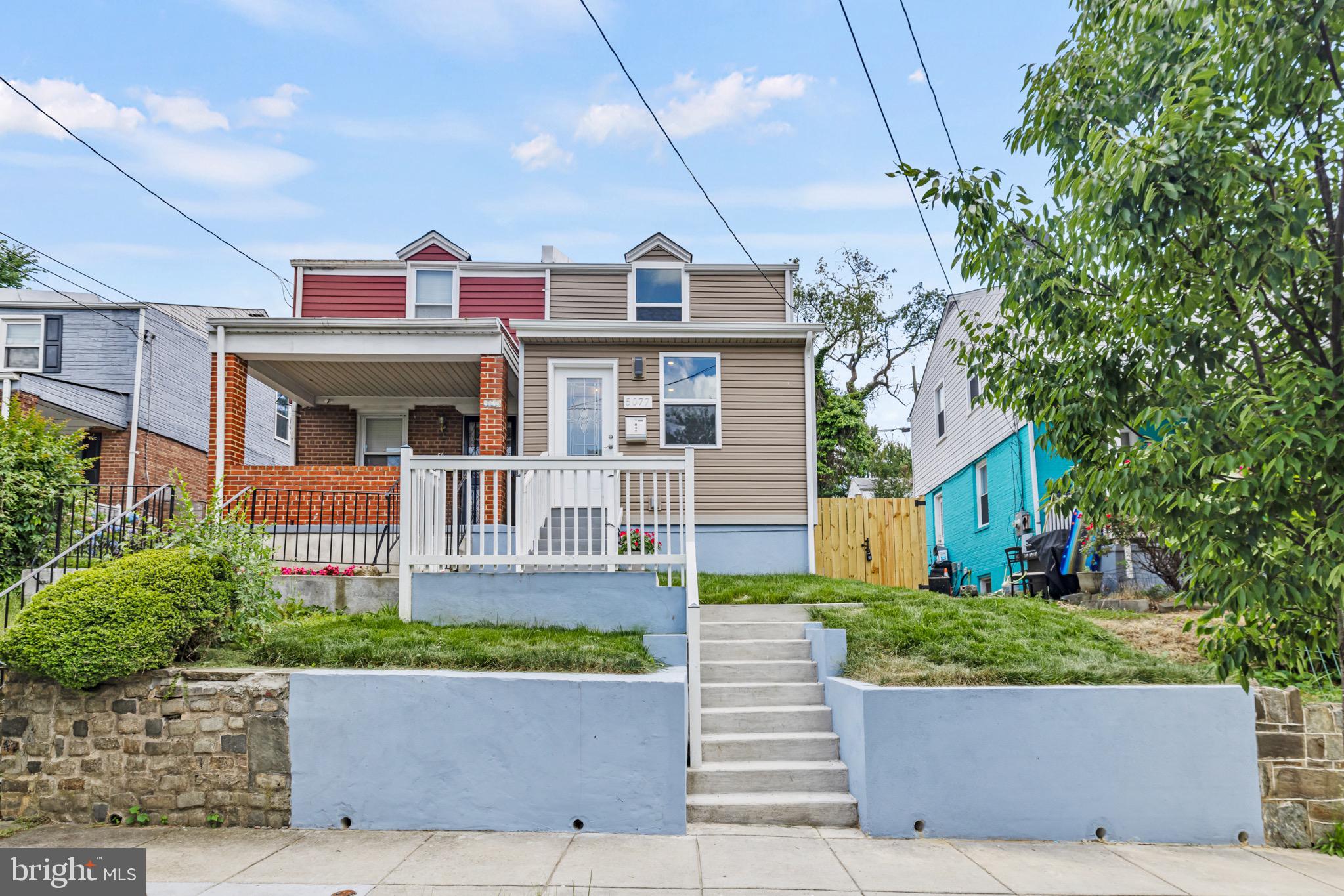 5077 JUST STREET NE